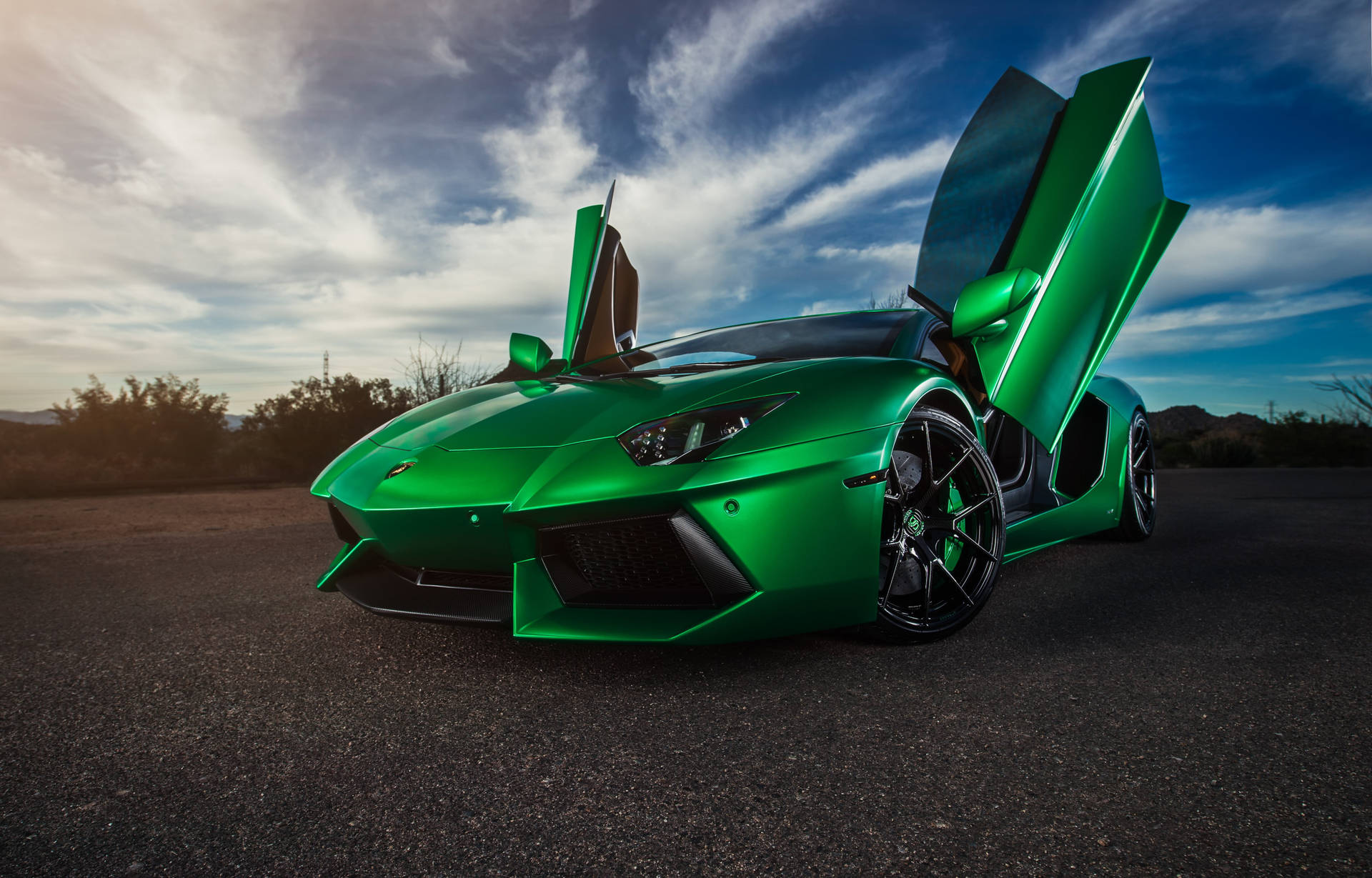 Luxury On Wheels: Stunning Lamborghini In 4k Wallpaper