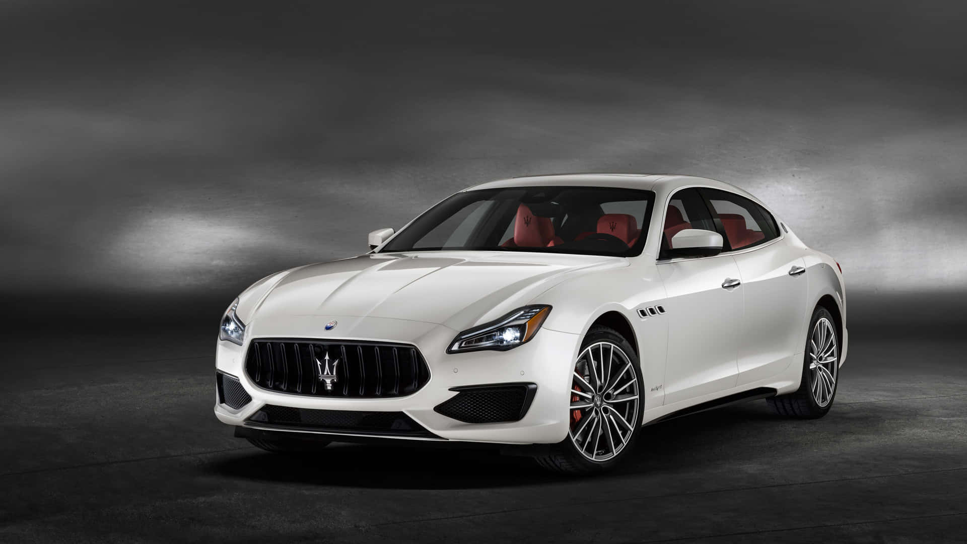Luxury Redefined - The Elegant Maserati Quattroporte Wallpaper
