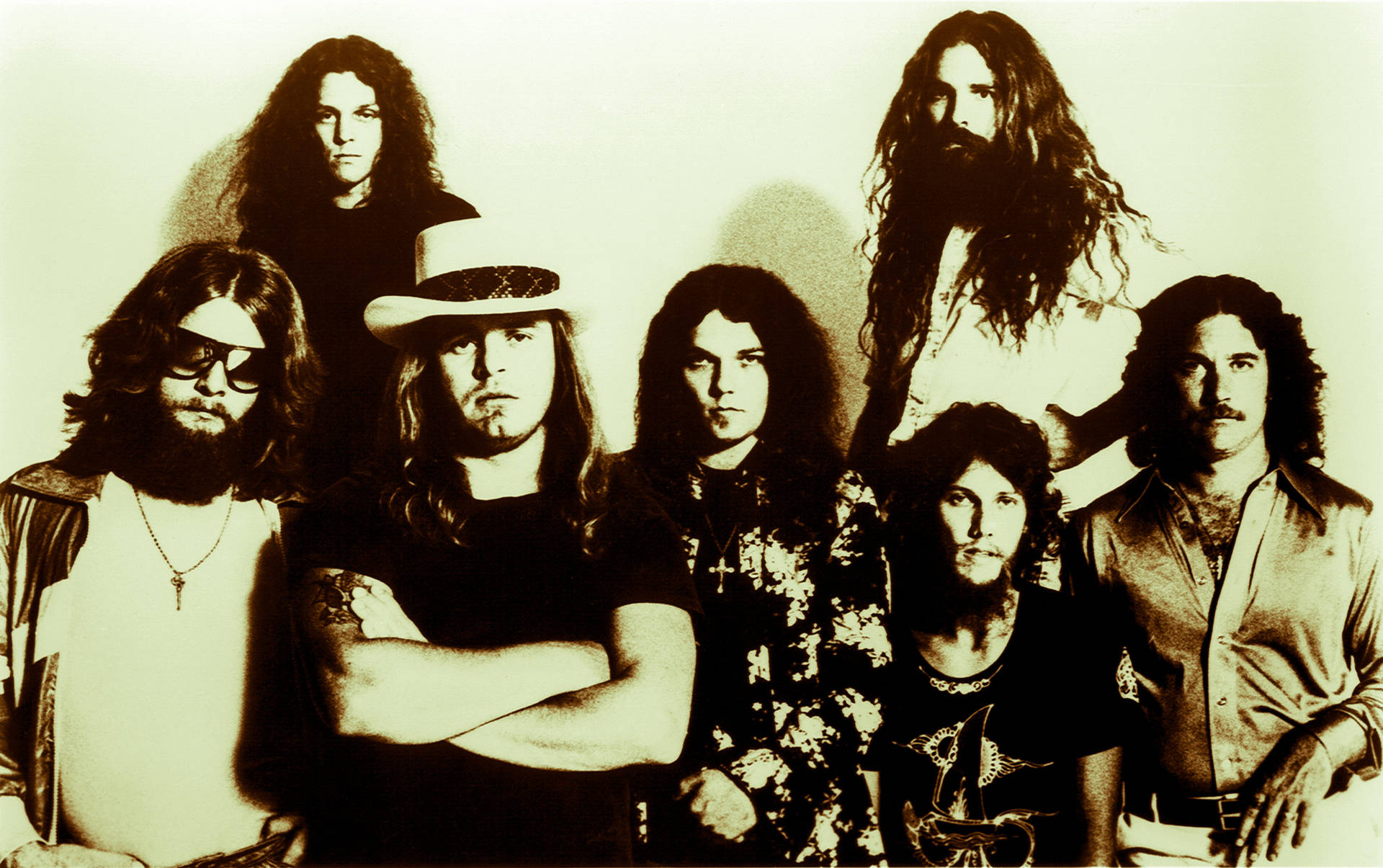 Lynyrd Skynyrd Old Photo With Former Members Wallpaper