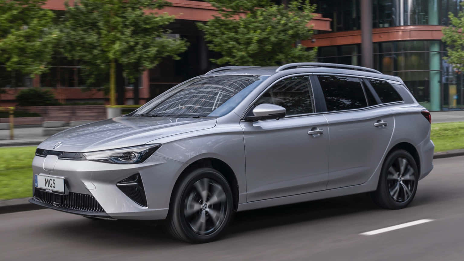 Voiture Électrique Mg5 Sur La Route Fond d'écran