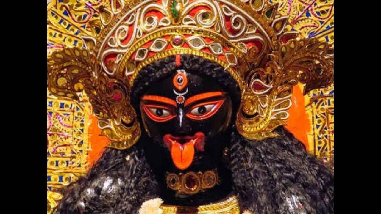 Maa Kali Black Statue Close-Up Wallpaper