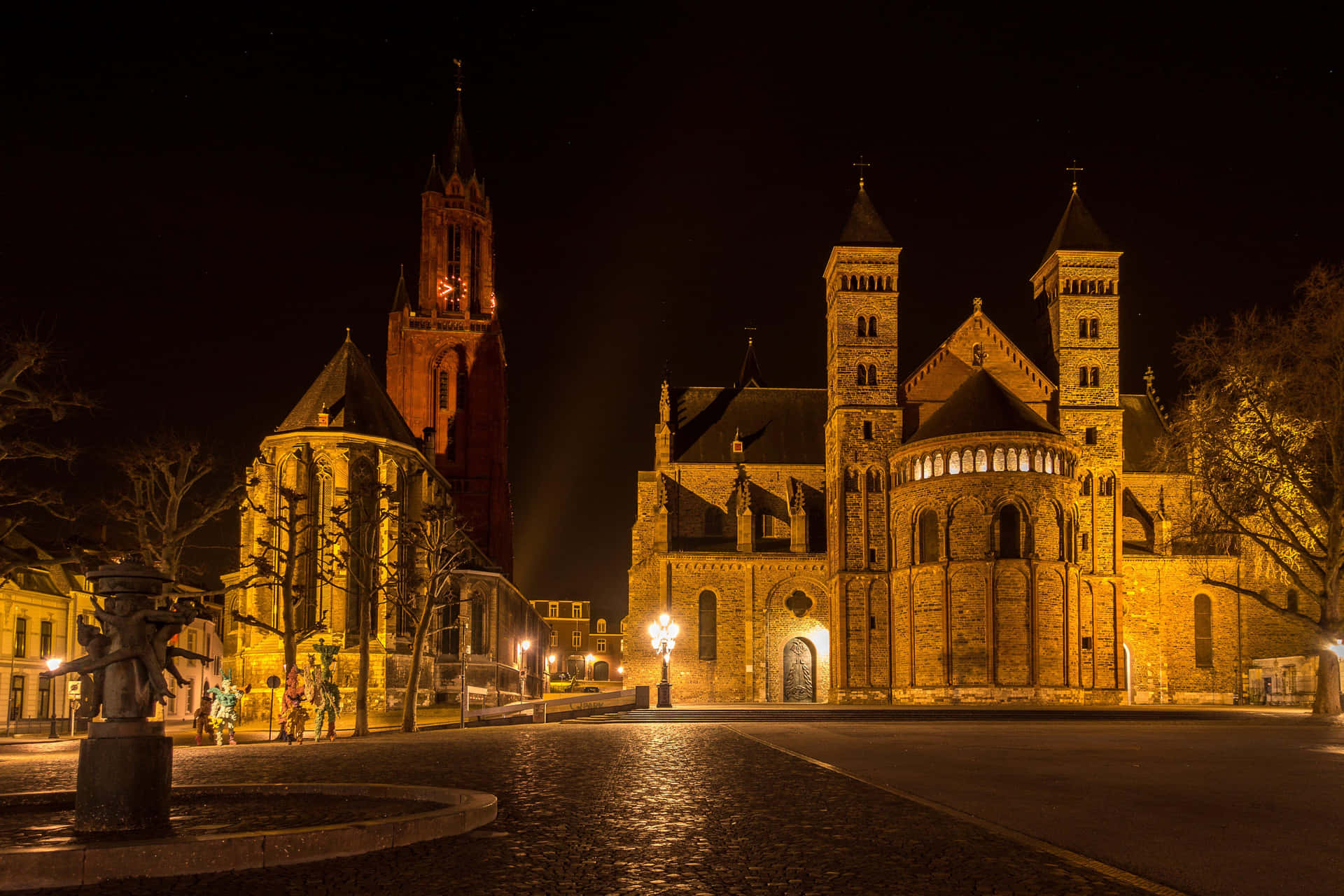 Maastricht Nighttime Architecture Wallpaper