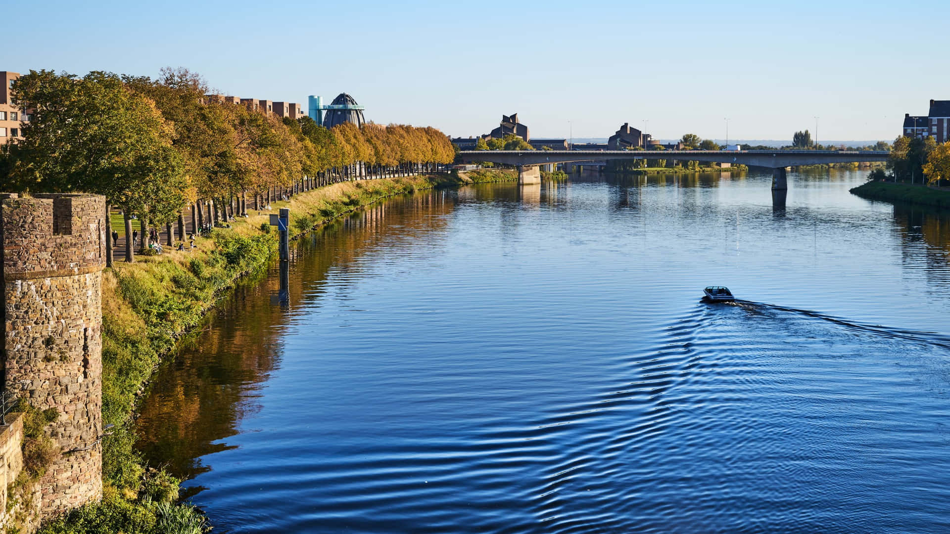 Maastricht River View Wallpaper