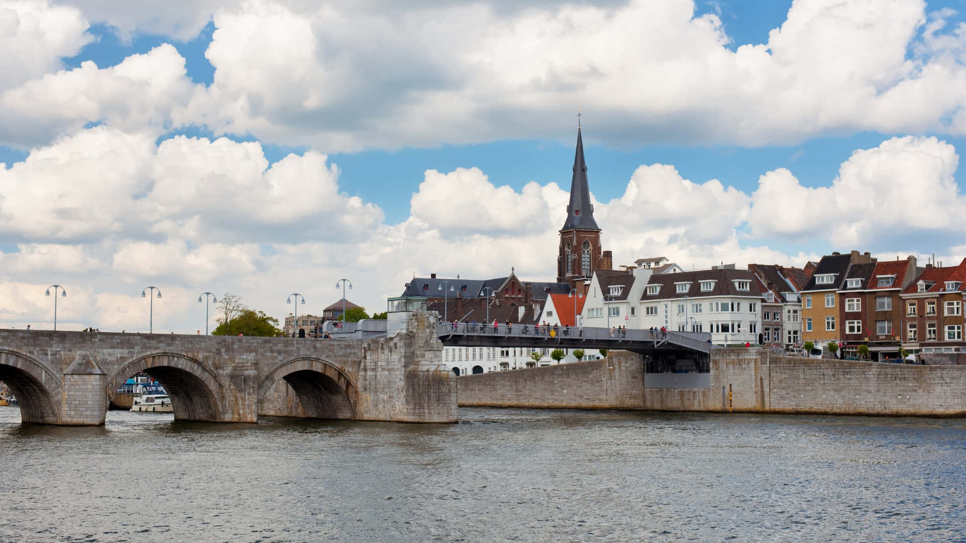 Maastricht Sint Servaasbrug River View Wallpaper