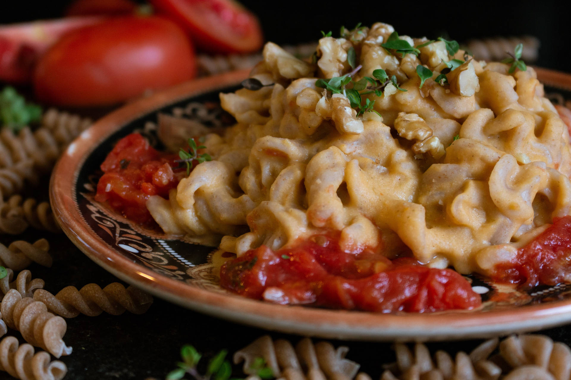 Mac And Cheese With Tomato Sauce Wallpaper