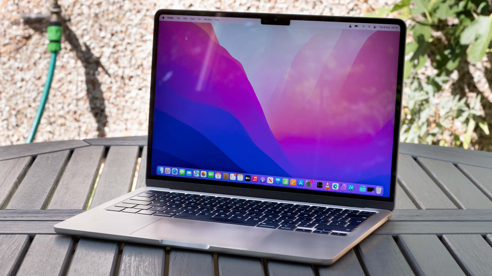 Enjoy using the MacBook with its stunning Retina display
