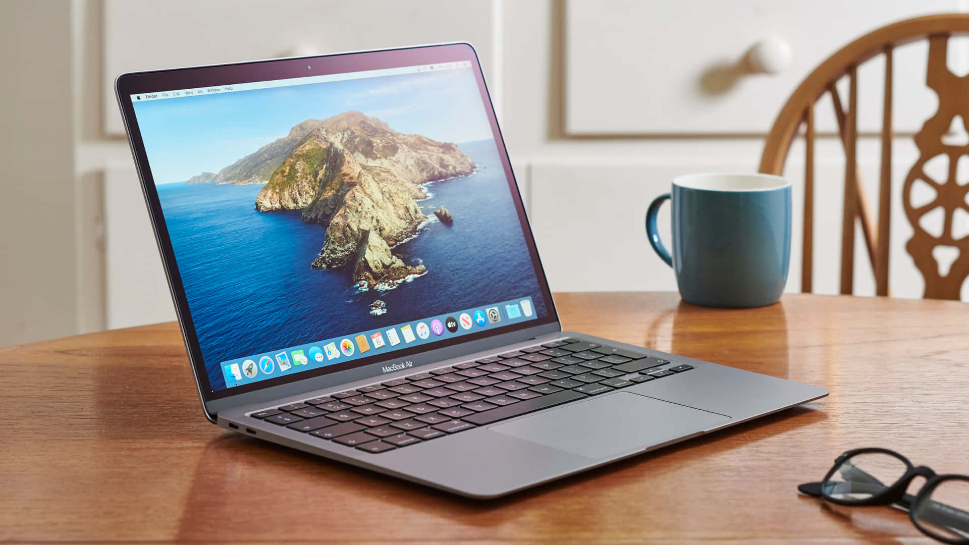 Oplev ren kraft og bærbarhed med Macbook Pro-tapet.