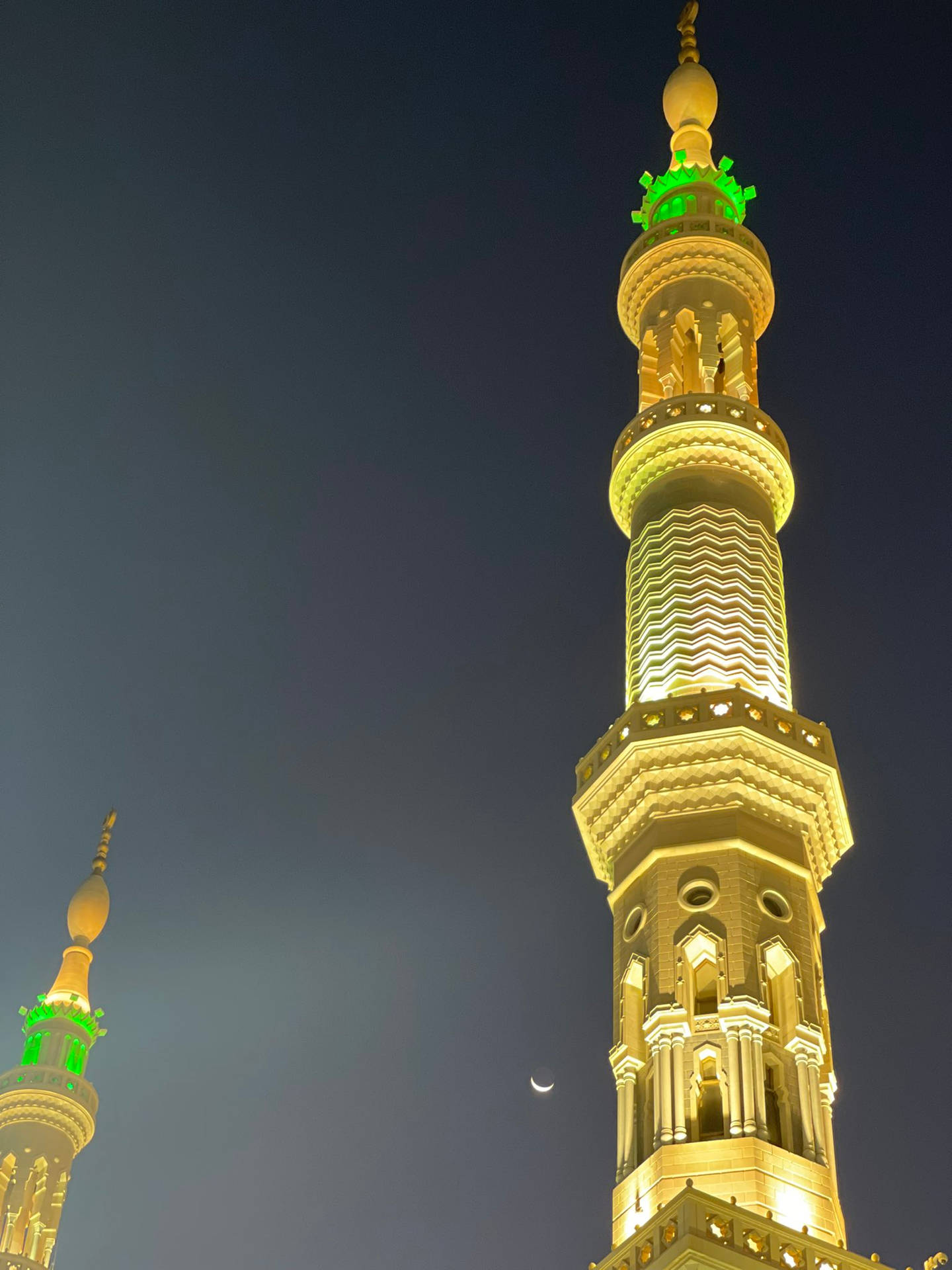 Madina Sharif Minarets At Night Wallpaper