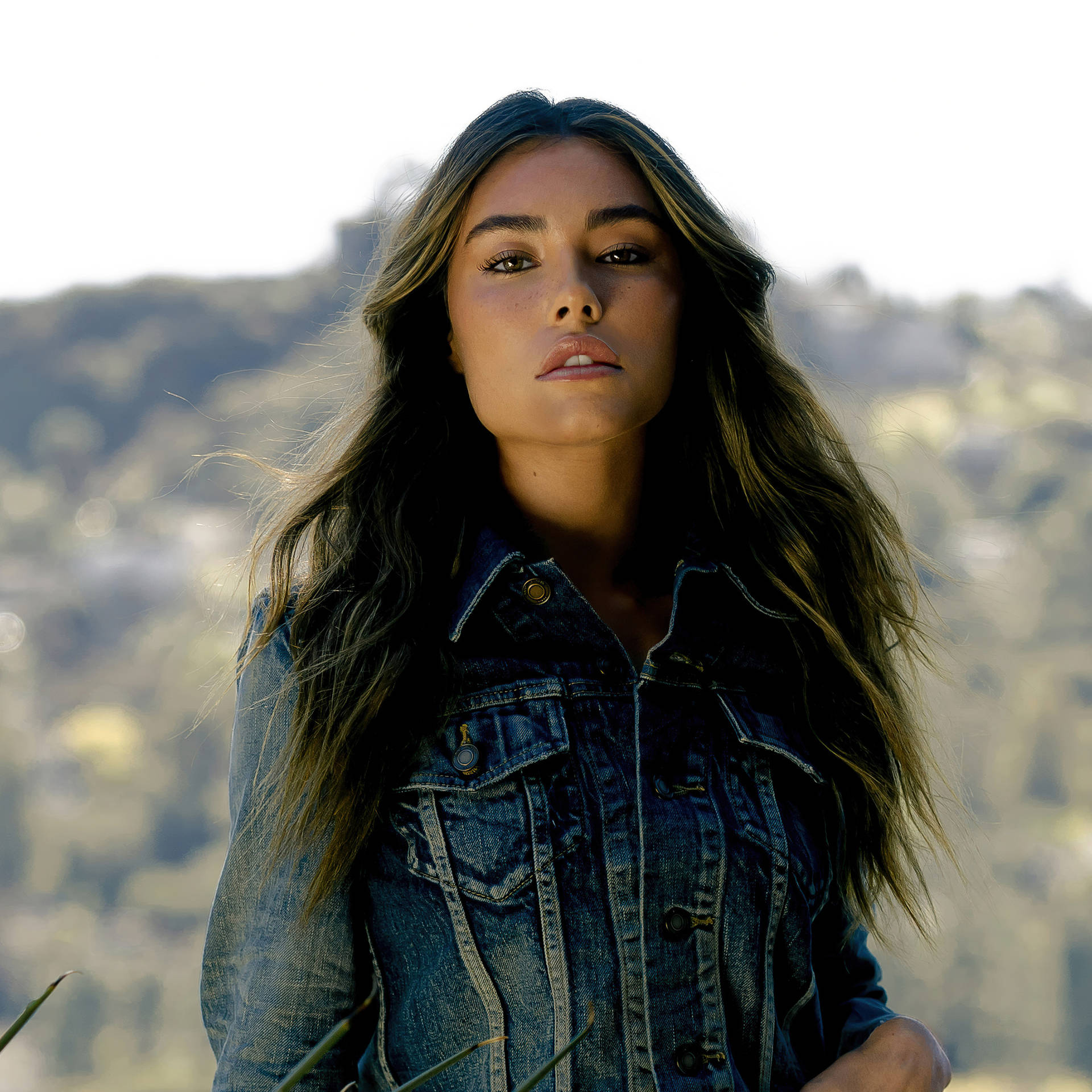 Madison Beer Remix Cover Star Wallpaper