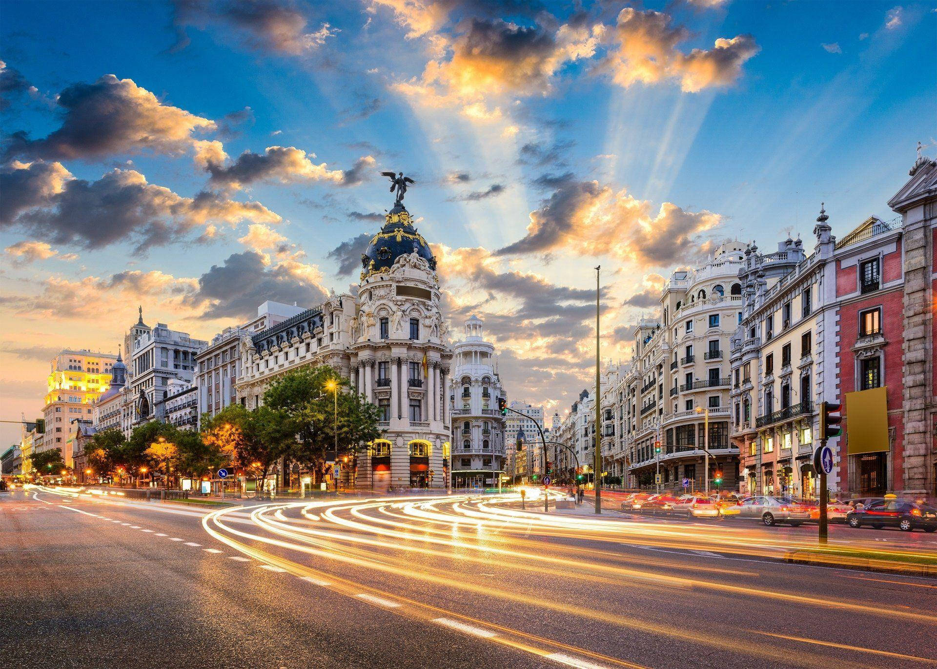Madrid Gran Via in HDR Wallpaper