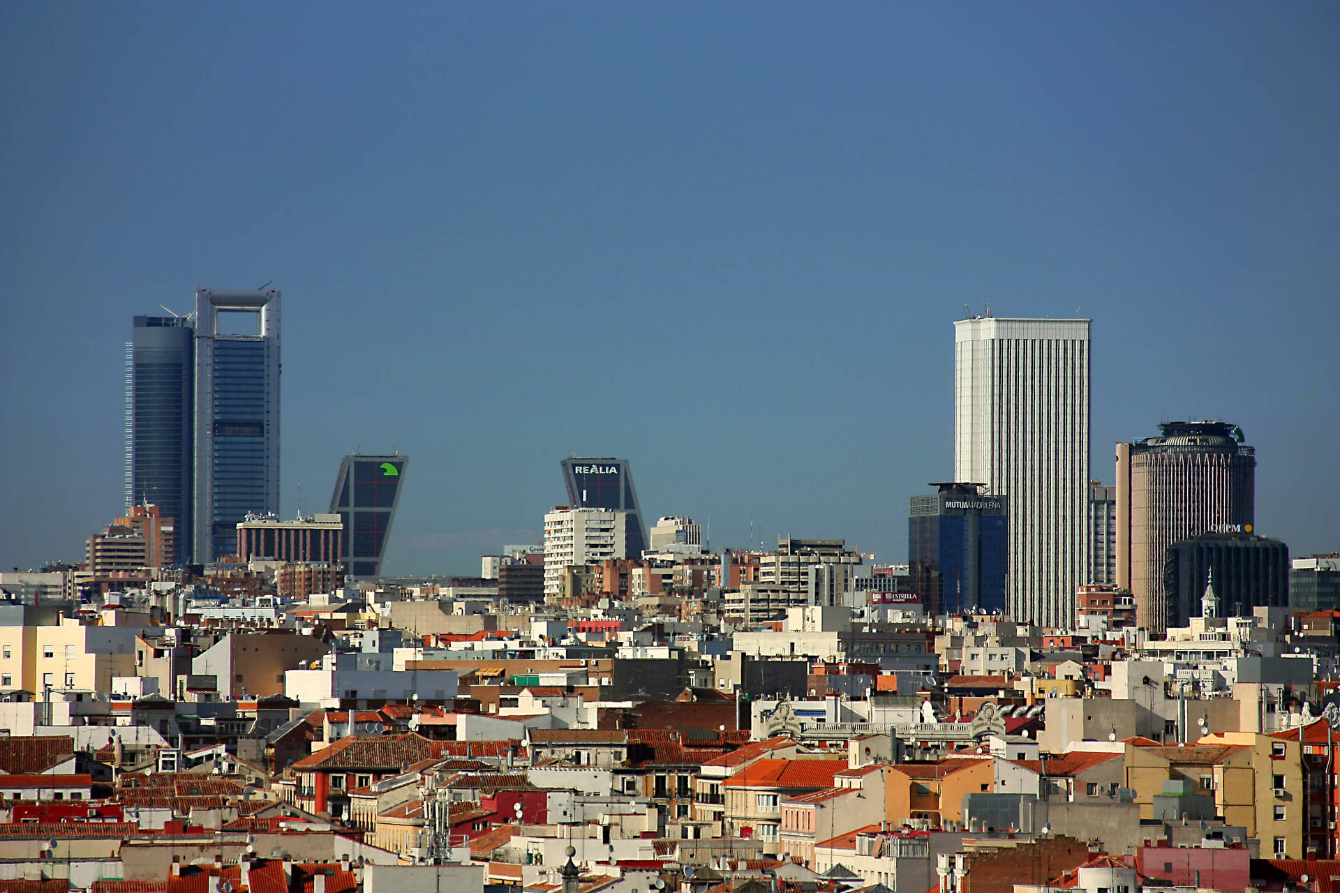 Madrid Spanien Blå Skyline behagelig baggrund Wallpaper