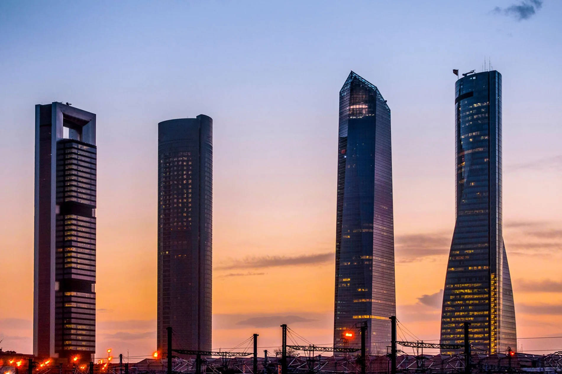 Atardeceren Madrid Cuatro Torres Fondo de pantalla