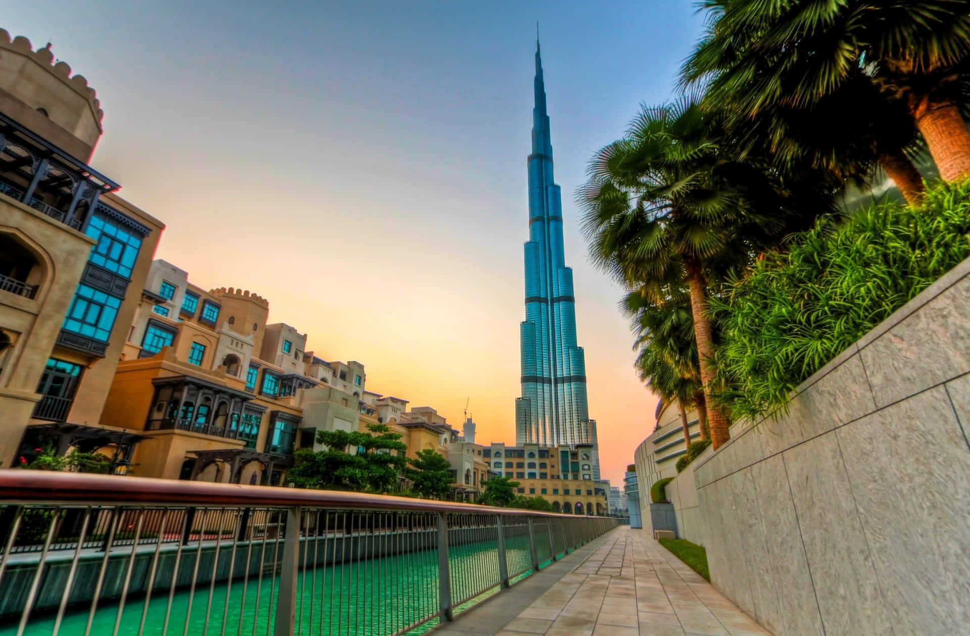 Maestosoburj Khalifa Che Si Erge Sullo Skyline Di Dubai