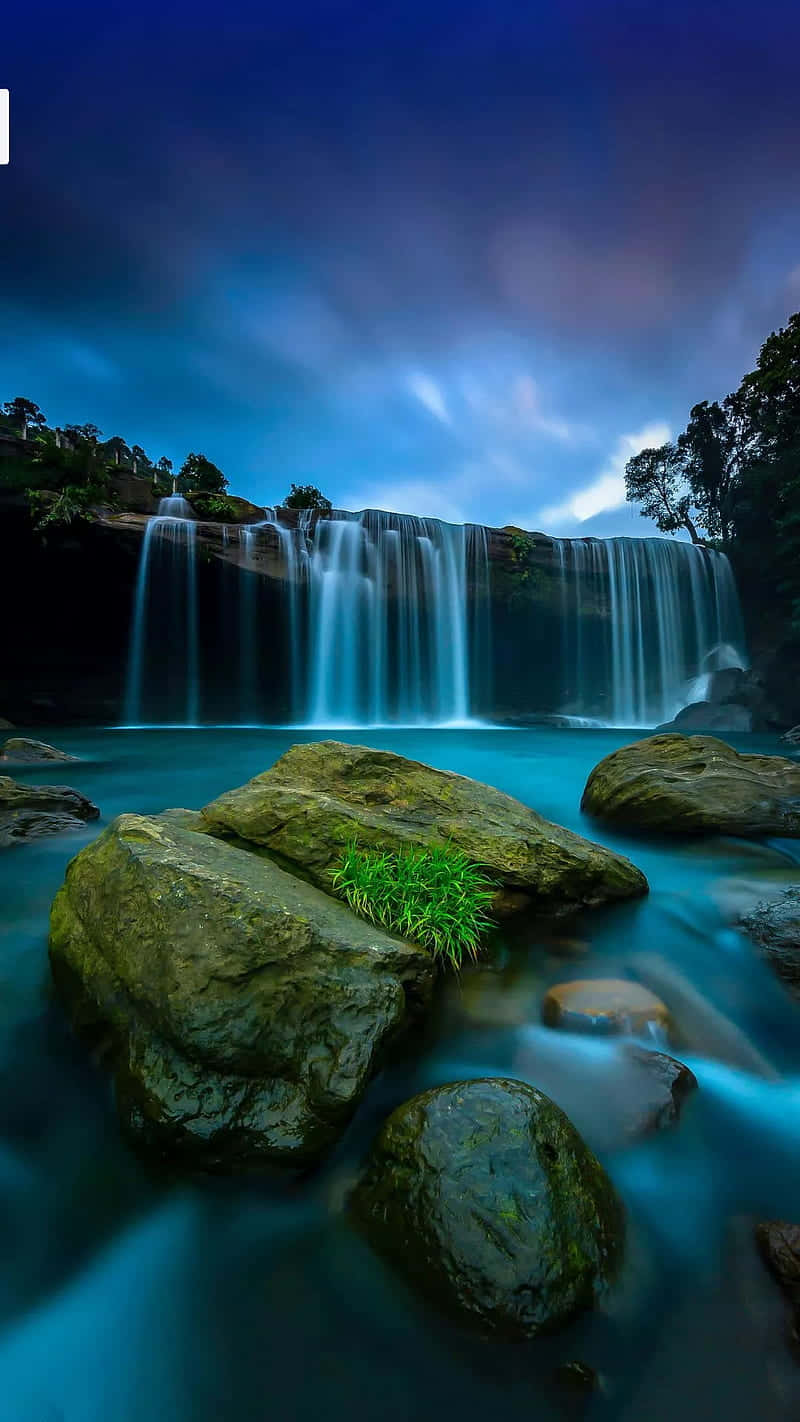 Magnificent Waterfall Scenery Wallpaper