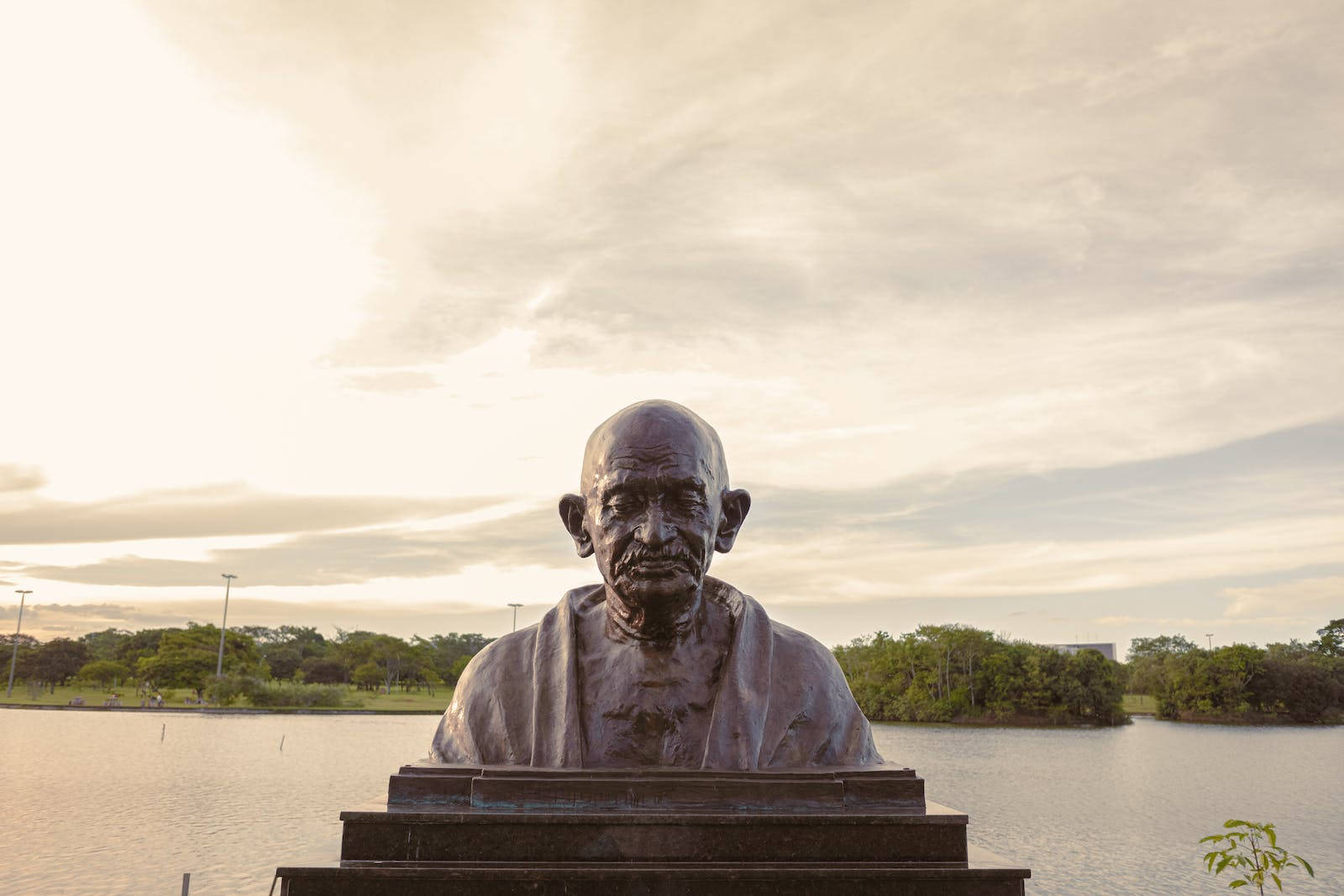 Mahatma Gandhi Sculpted Statue