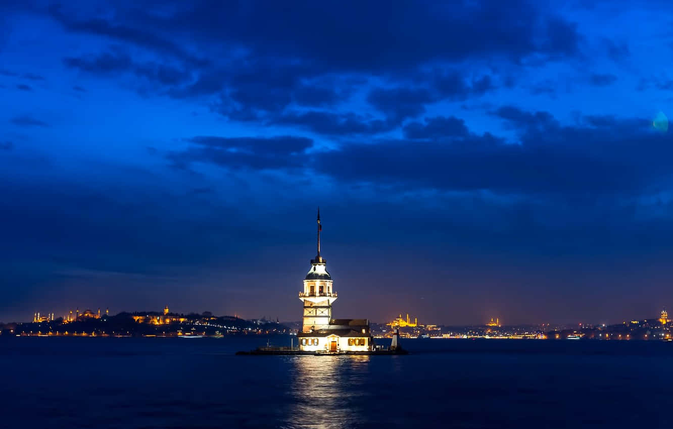 Maiden Tower Istanbul Night View Wallpaper