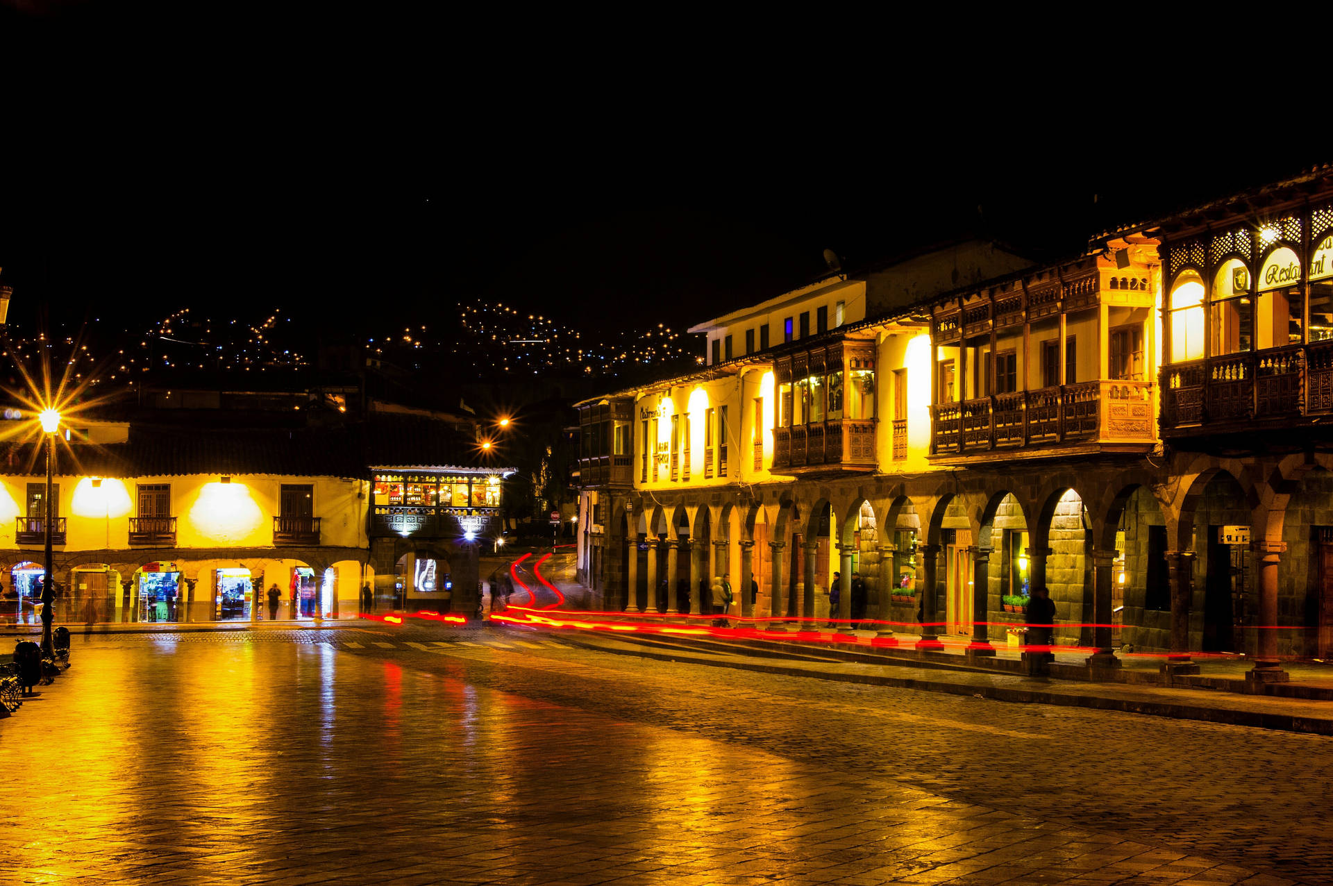 Main Square Cusco Peru At Night Wallpaper