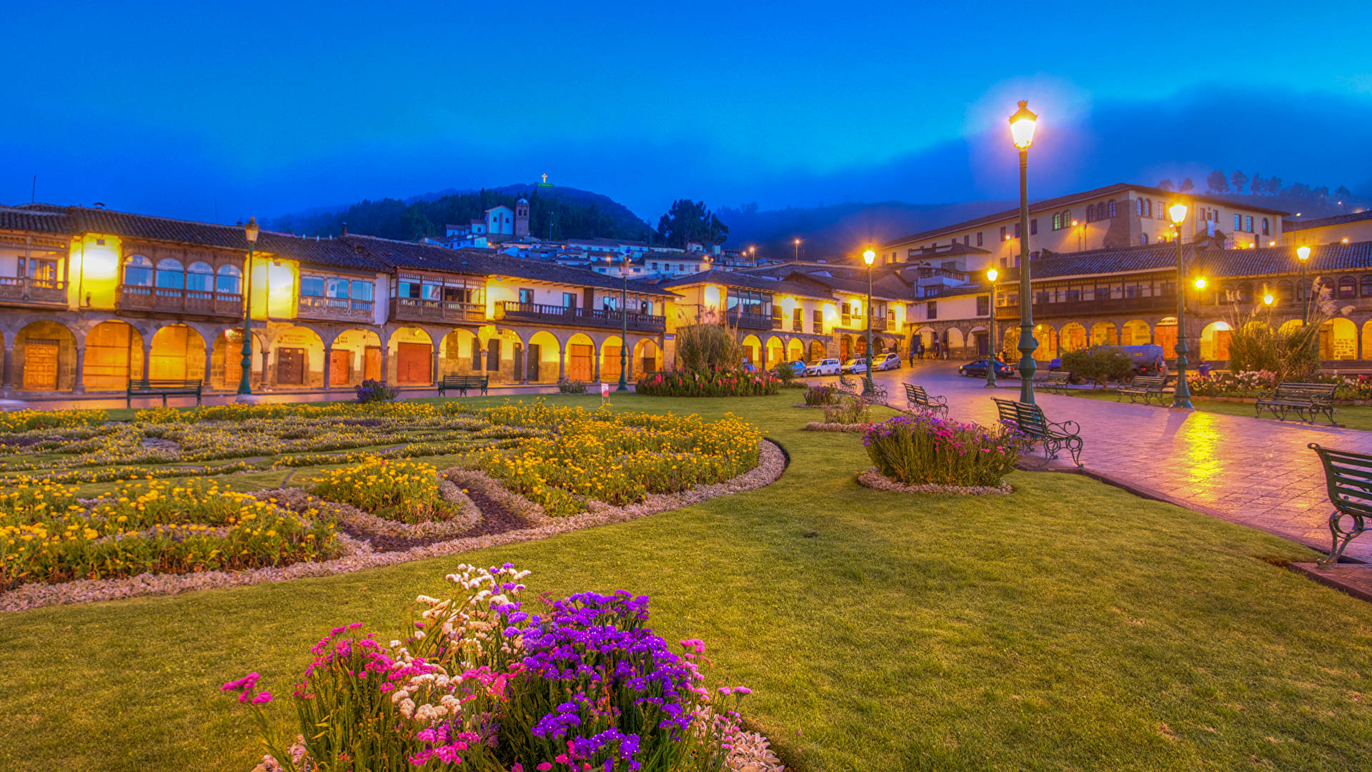 Main Square Garden In Cusco Peru Wallpaper