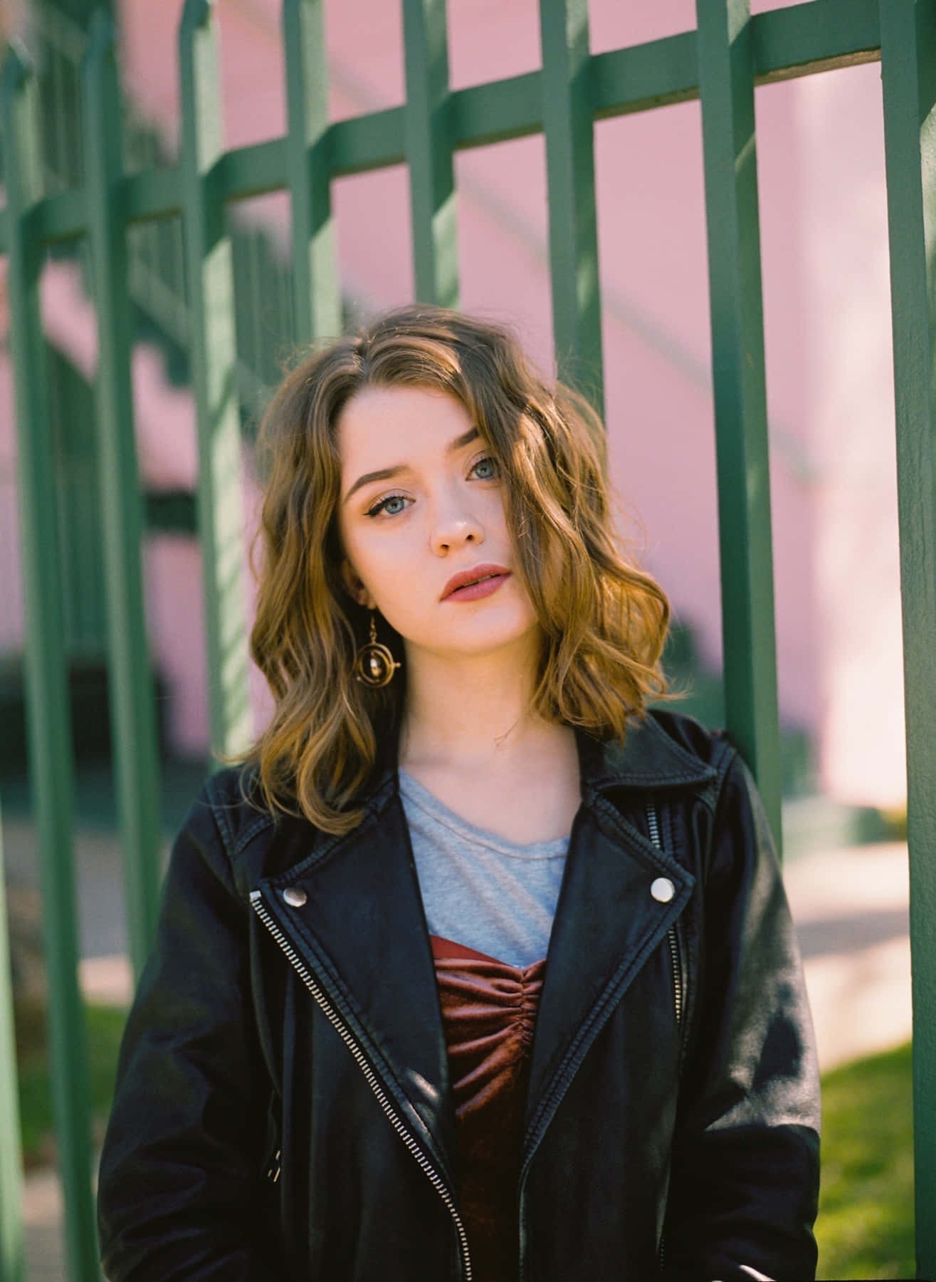 Maisie Peters Wallpaper