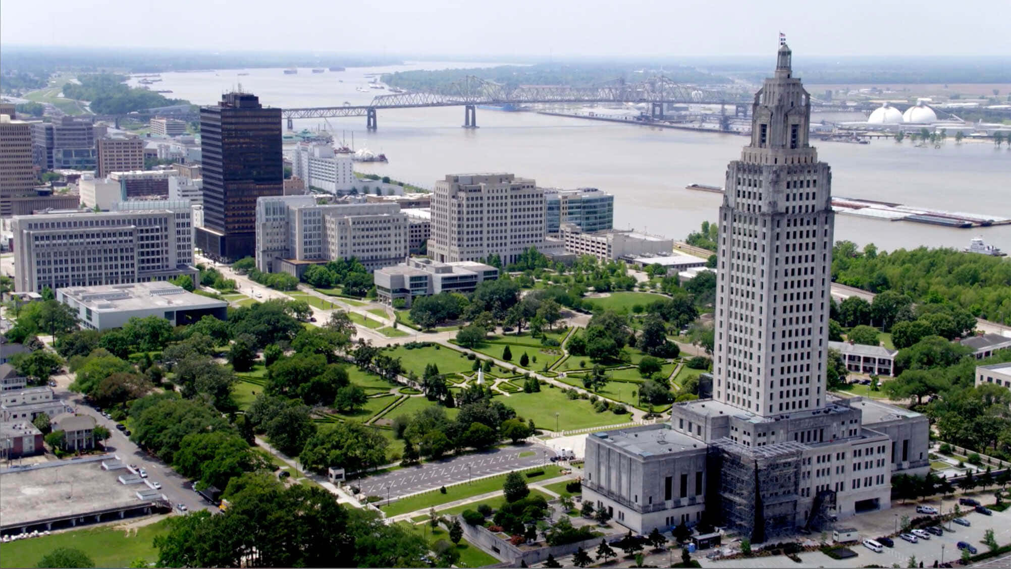 Download Majestic Baton Rouge Skyline At Dusk Wallpaper | Wallpapers.com