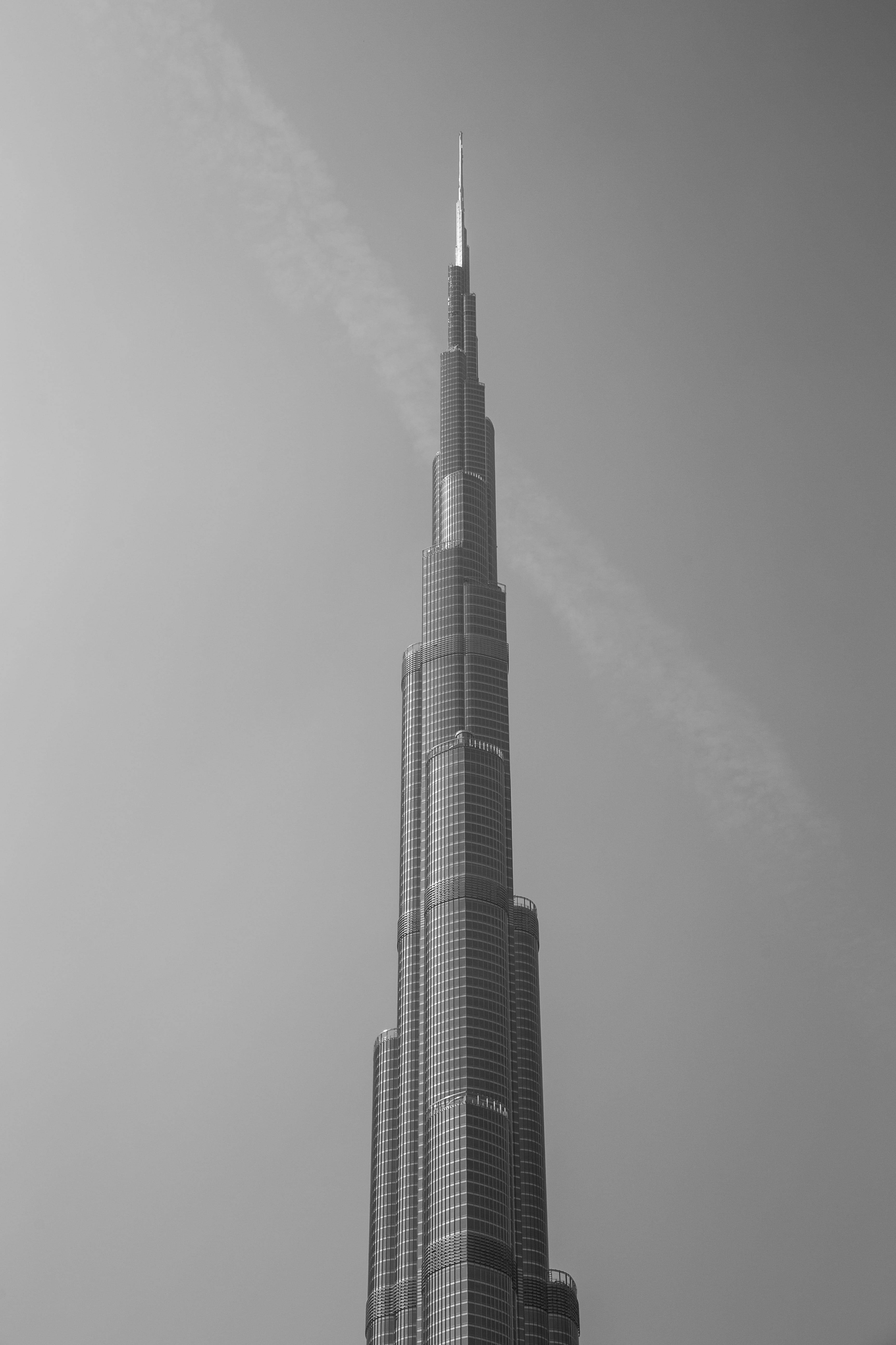 Majestic Burj Khalifa In Dubai Wallpaper