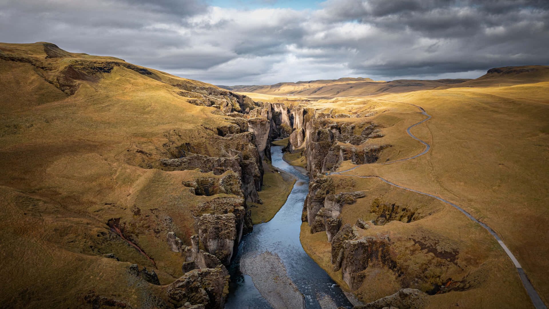 Vue Du Fleuve Du Canyon Majestueux 4k Fond d'écran