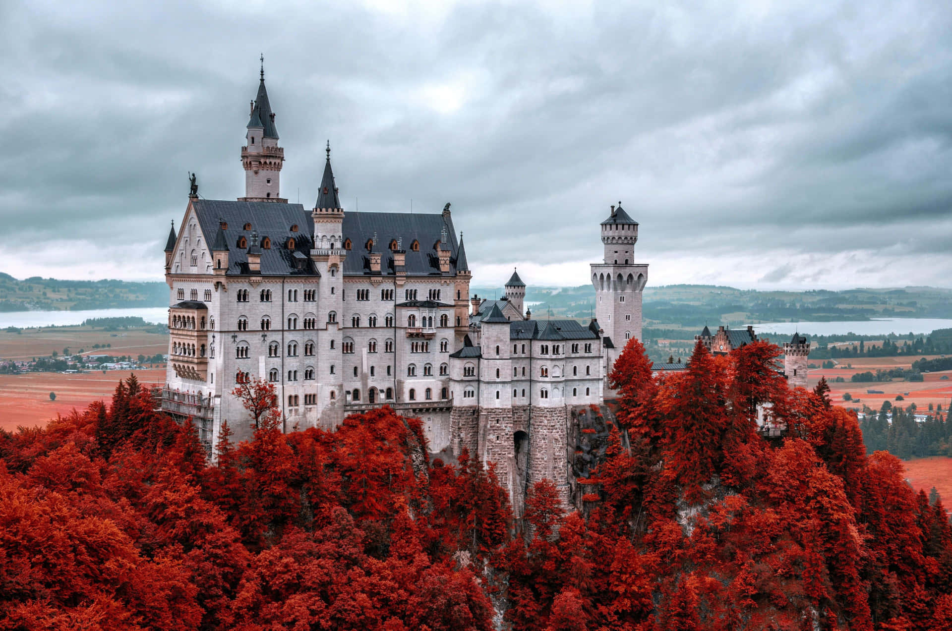 Majestic Castle Autumn Season Wallpaper