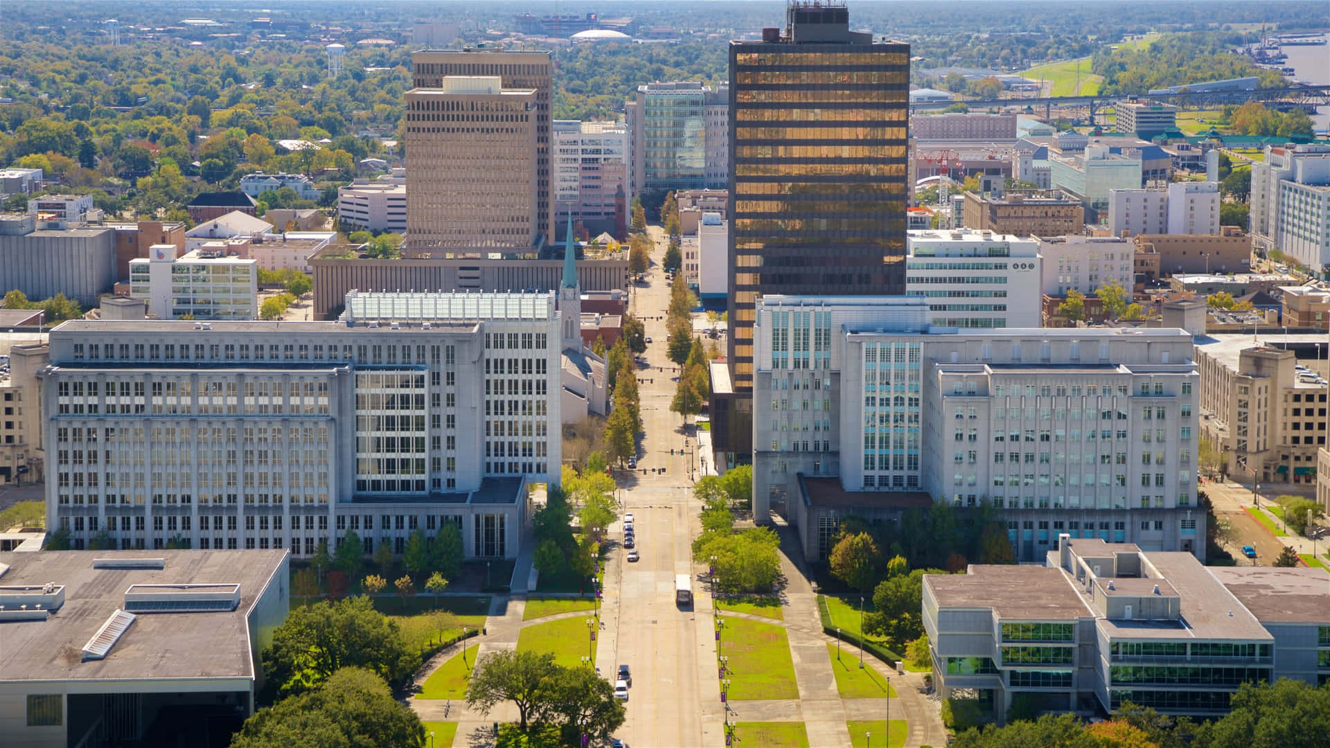 Majestic Evening Skyline Of Baton Rouge Wallpaper