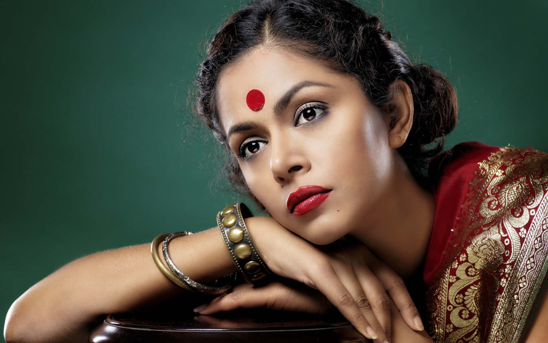 Majestic Indian Woman Tight Shot Wallpaper