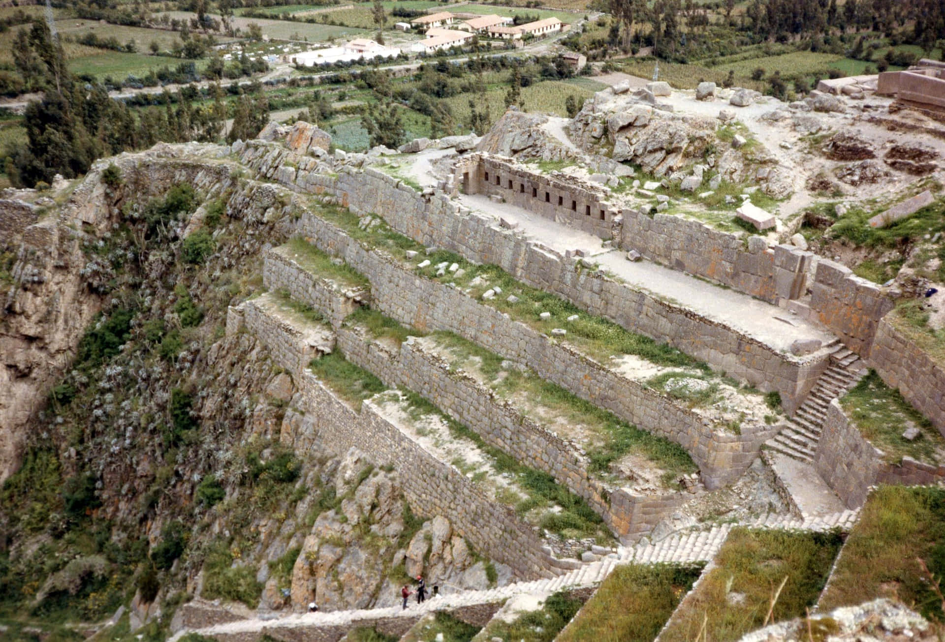 Majestic Landscape Of Ollantaytambo Inca Ruins, Sacred Valley, Peru Wallpaper