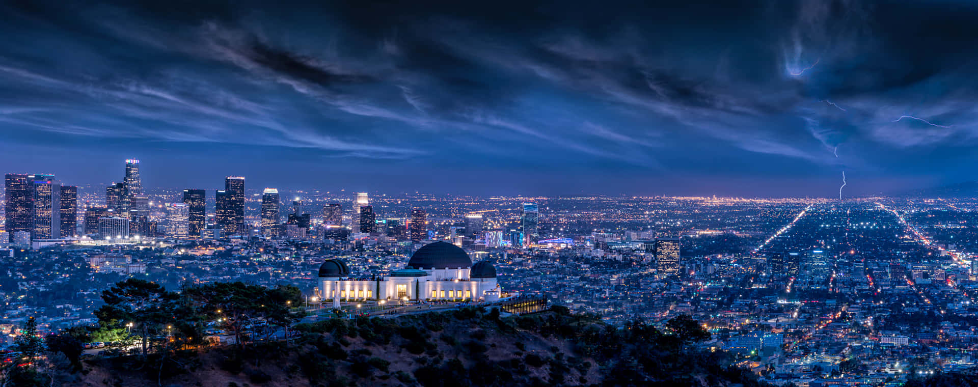 Majestic Los Angeles Cityscape At Sunset