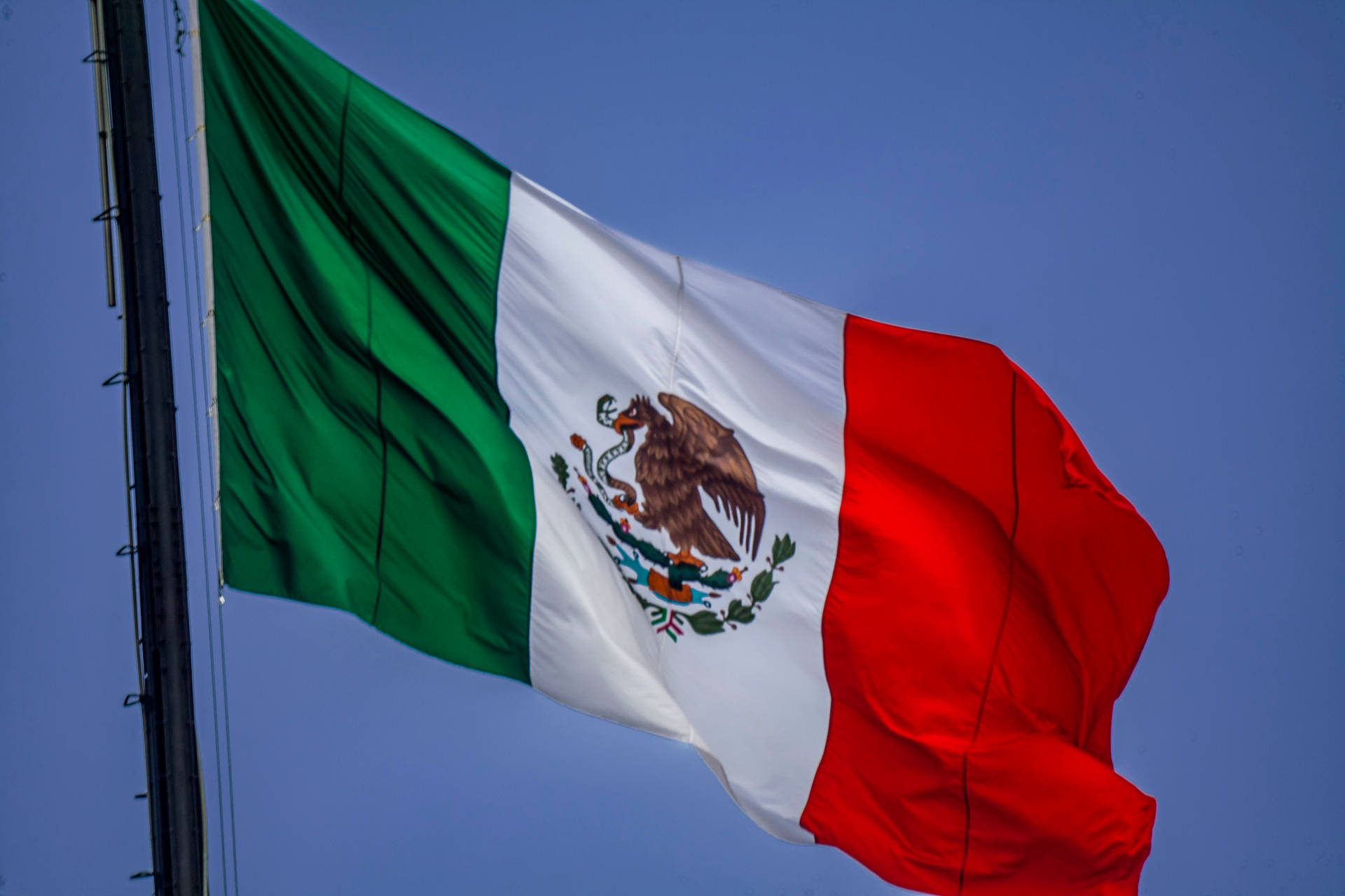 Majestic Mexico Flag Wallpaper