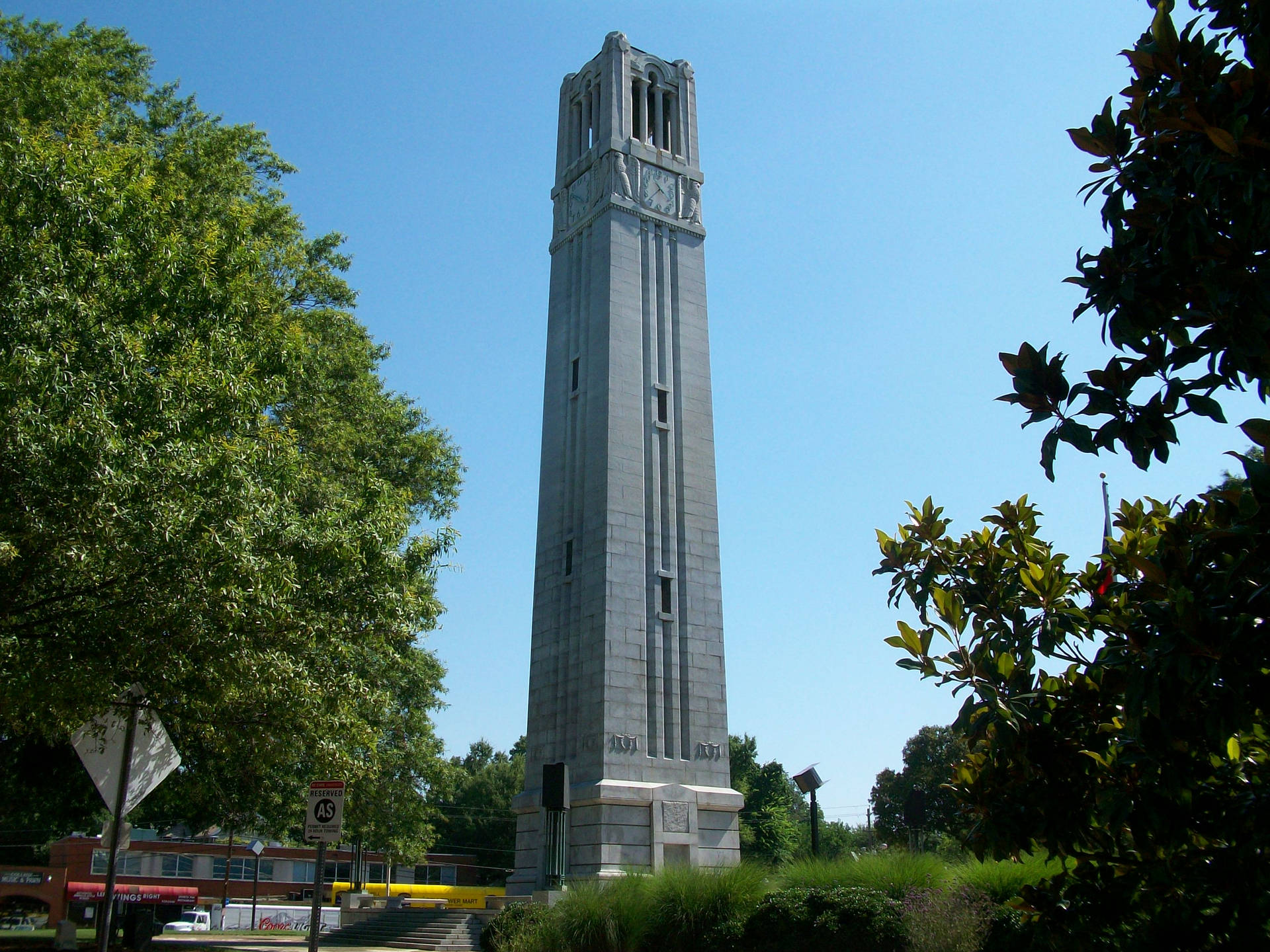 Caption: Majestic view of the North Carolina State University's Memorial Bell Tower Wallpaper
