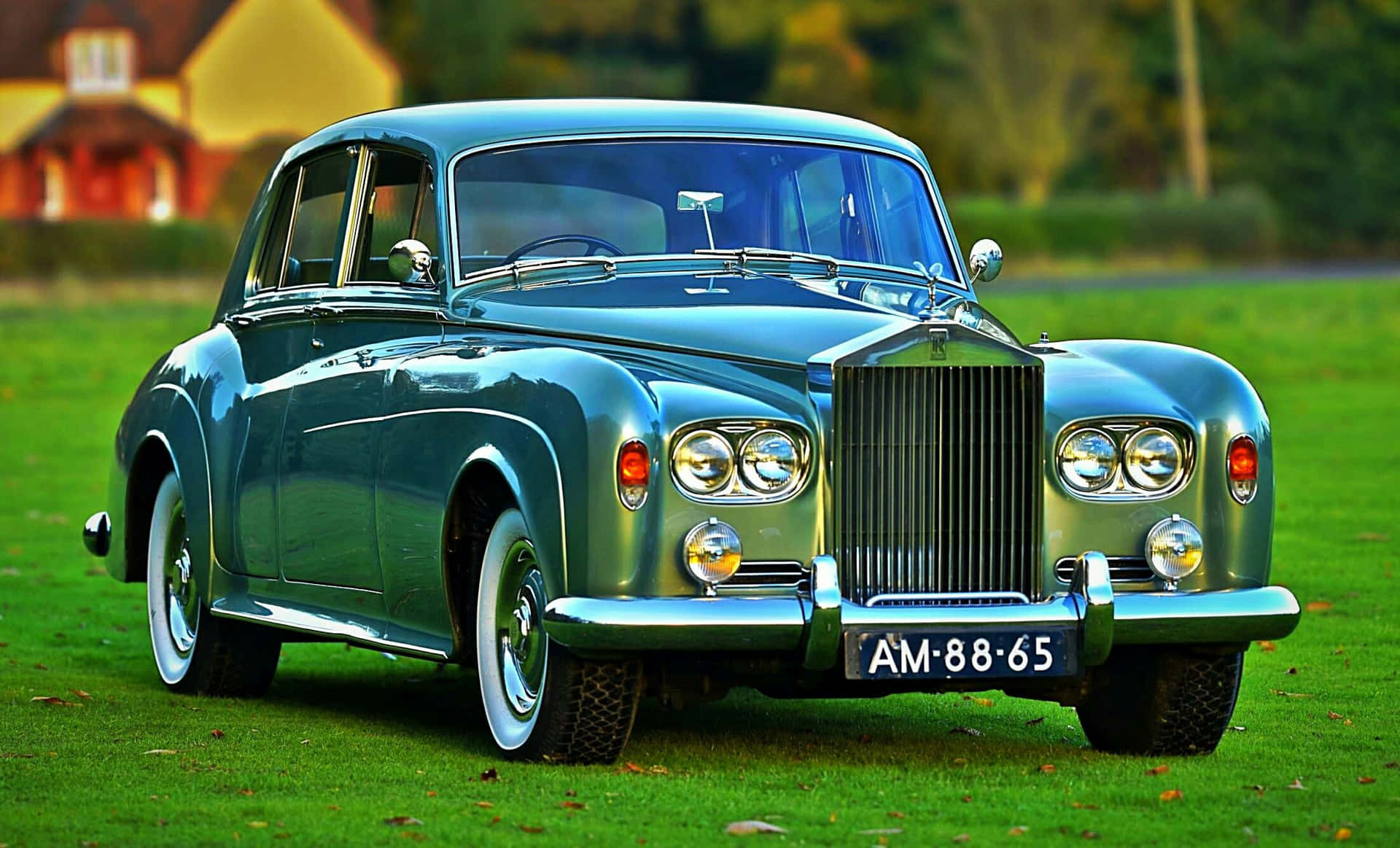 Majestic Rolls Royce Camargue In Full Bloom Wallpaper