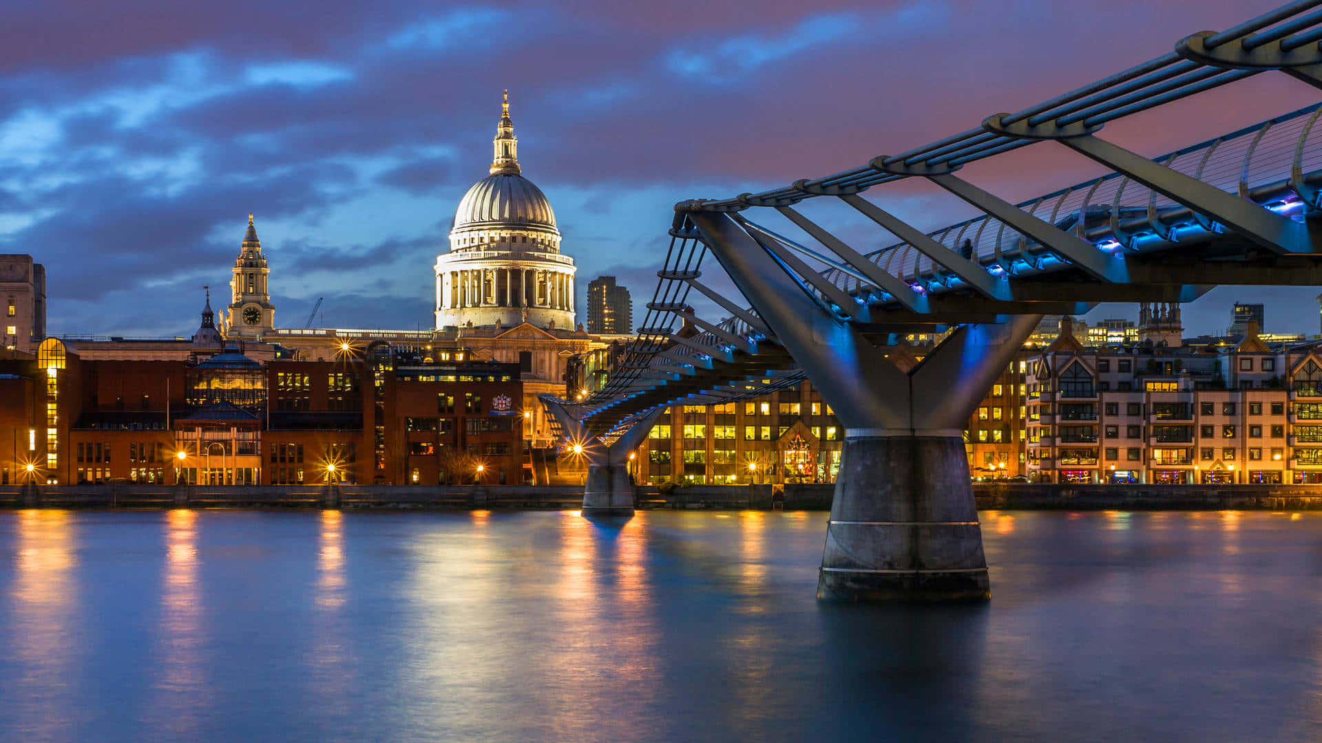 Majestic St. Paul's Cathedral At Sunset Wallpaper