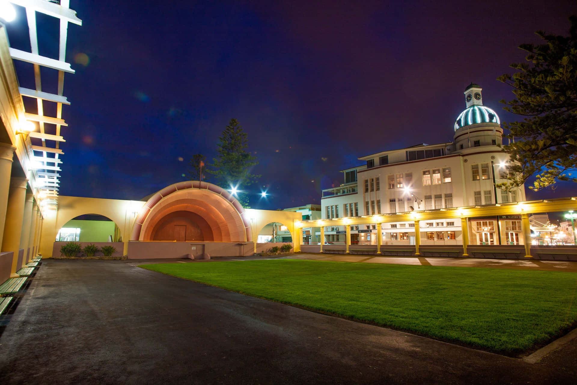 Majestic Sunrise Over Napier Cityscape Wallpaper