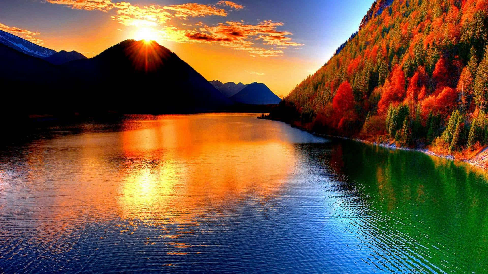 Majestic Sunset On Lake And Mountain Wallpaper