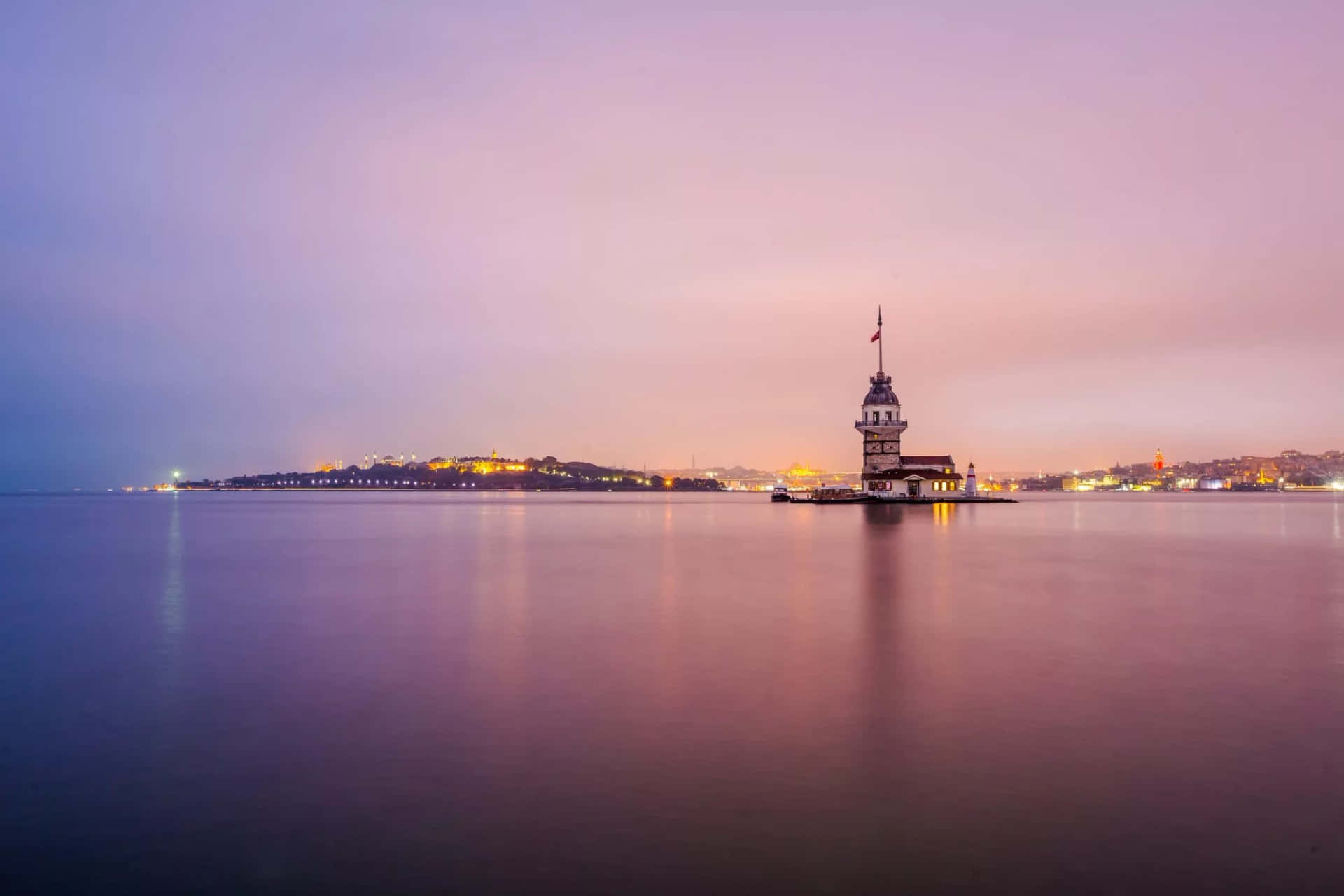 Majestic Sunset Over Maiden Tower Wallpaper