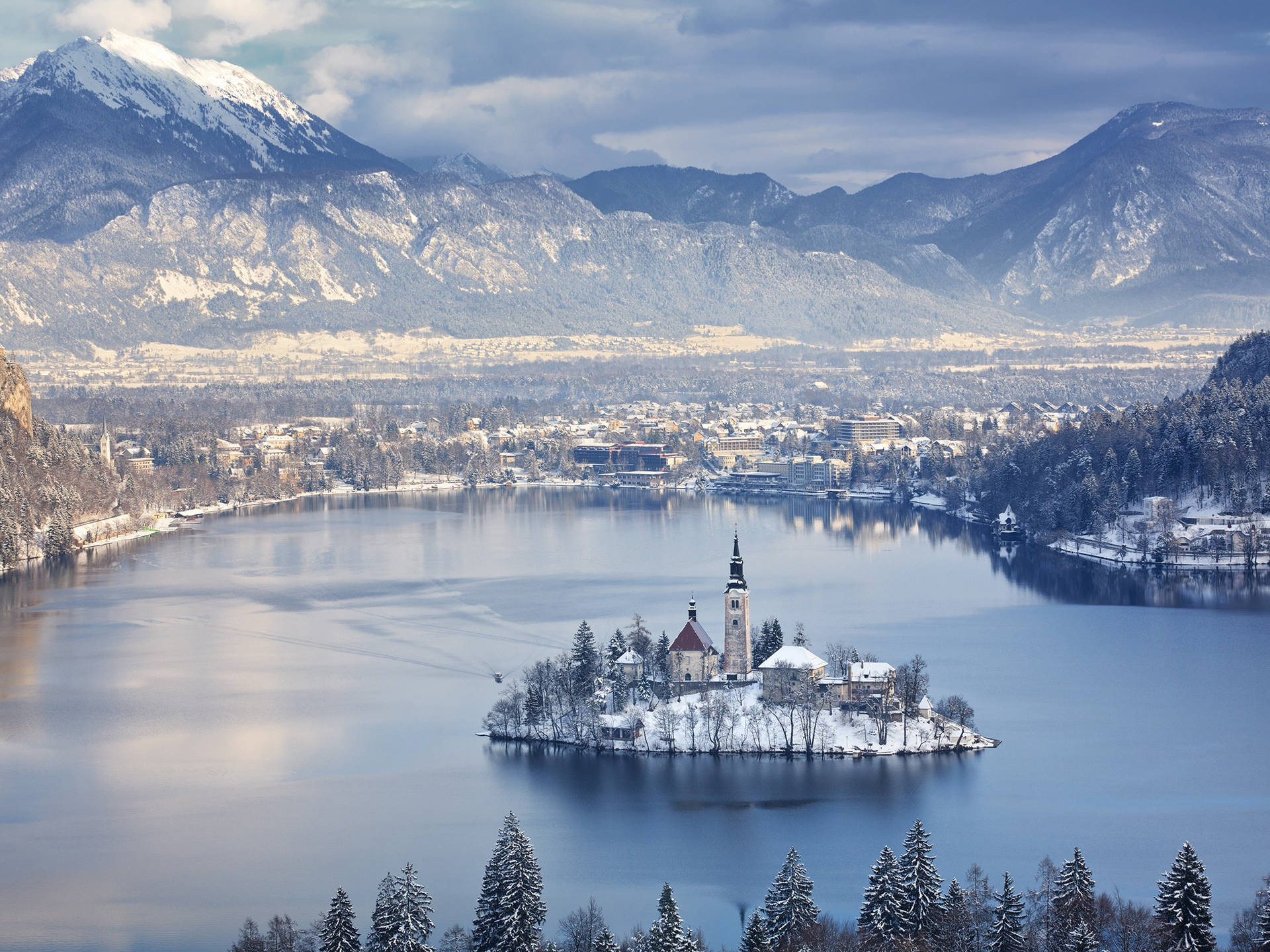Majestic View Of Lake Bled, Slovenia Wallpaper