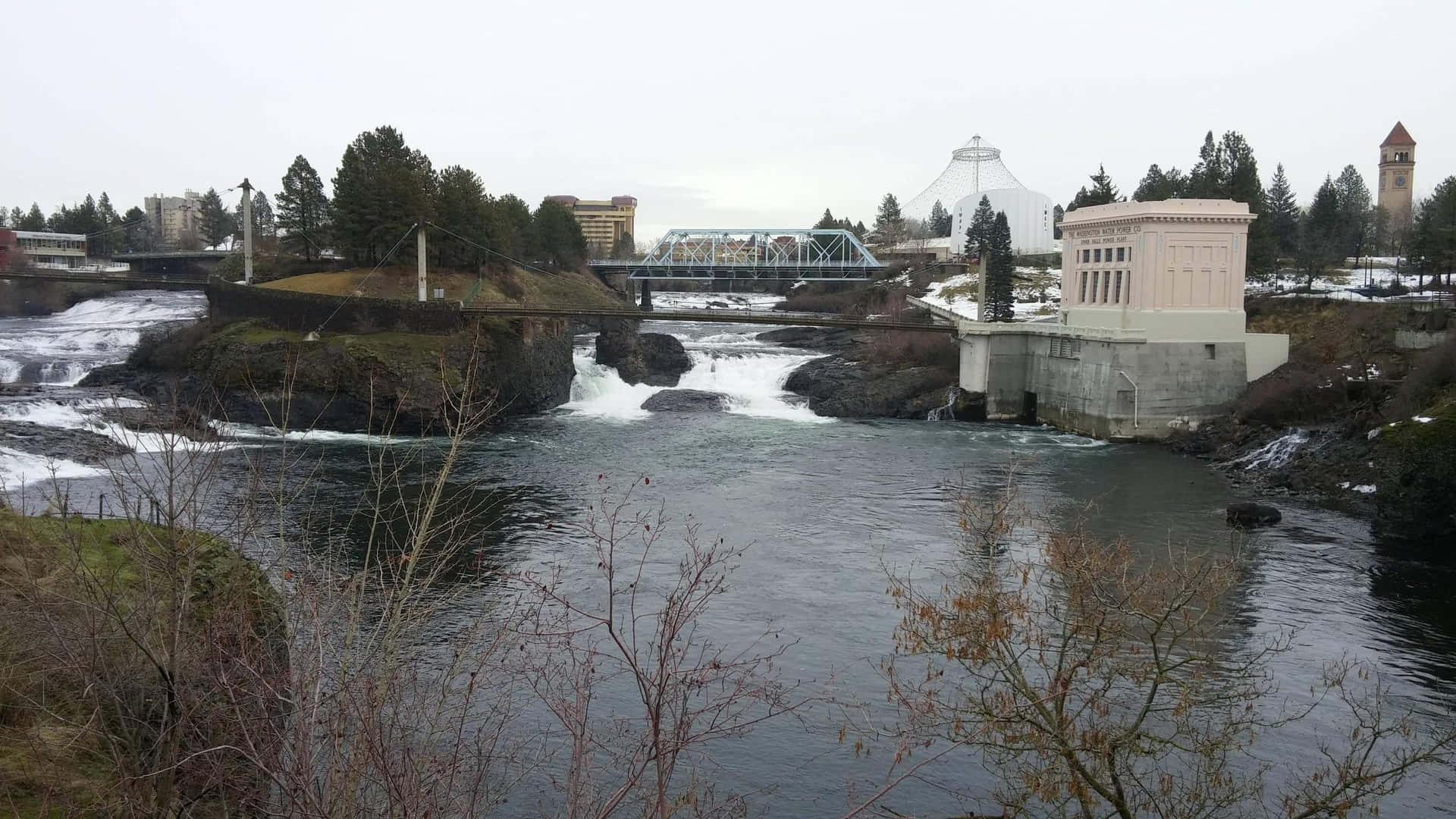 Majestueus Uitzicht Op Spokane Rivier Rapids Achtergrond