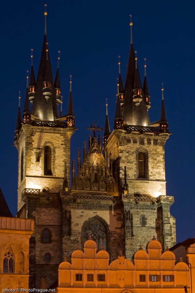 Majestic View Of Tyn Church In Prague Wallpaper