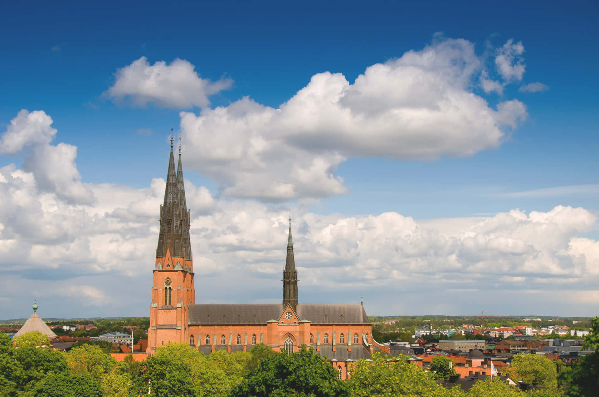 Majestueus Uitzicht Op De Uppsala Kathedraal Bij Dusk Achtergrond