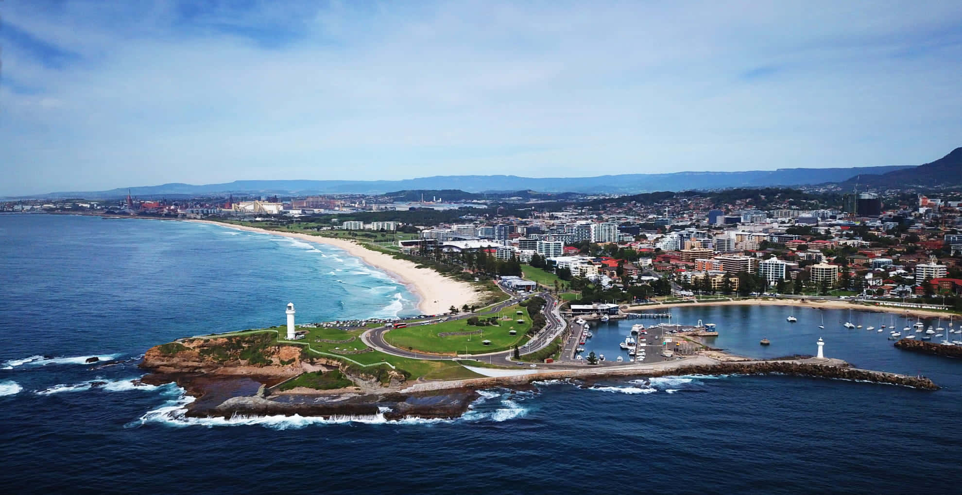 Majestic View Of Wollongong Beach At Sunrise Wallpaper