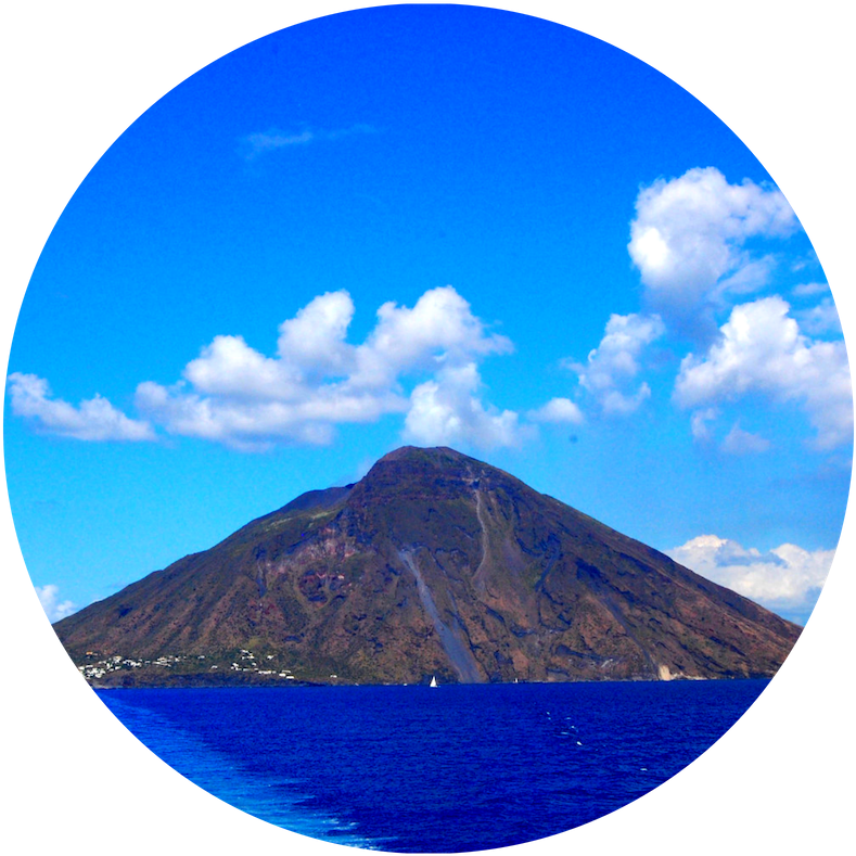 Majestic_ Island_ Volcano PNG