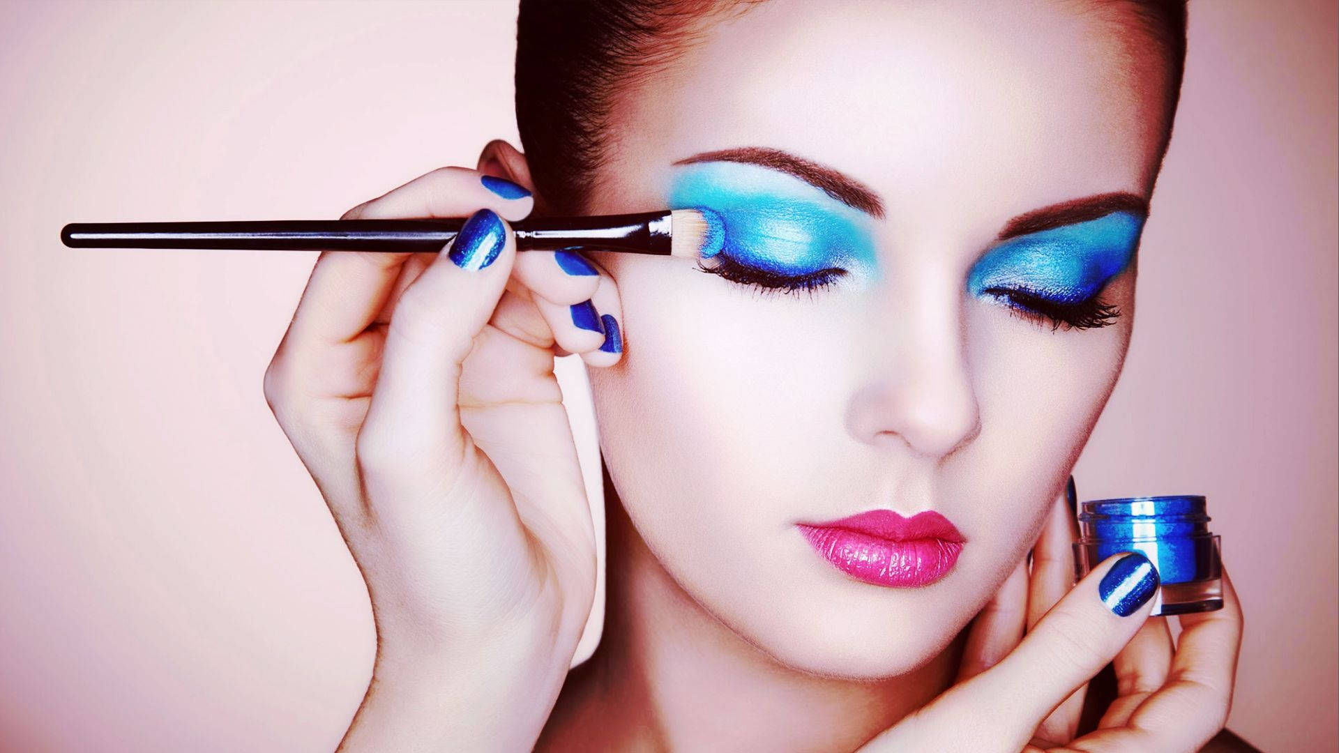 Makeup Blue Eyeshadow Wallpaper