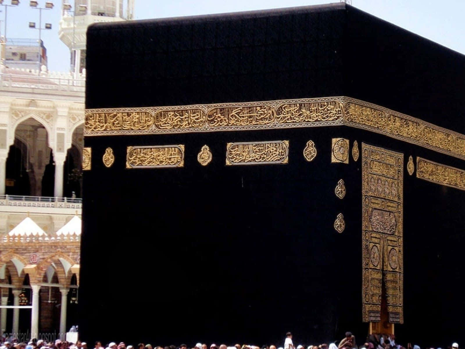 Praying at Kaaba