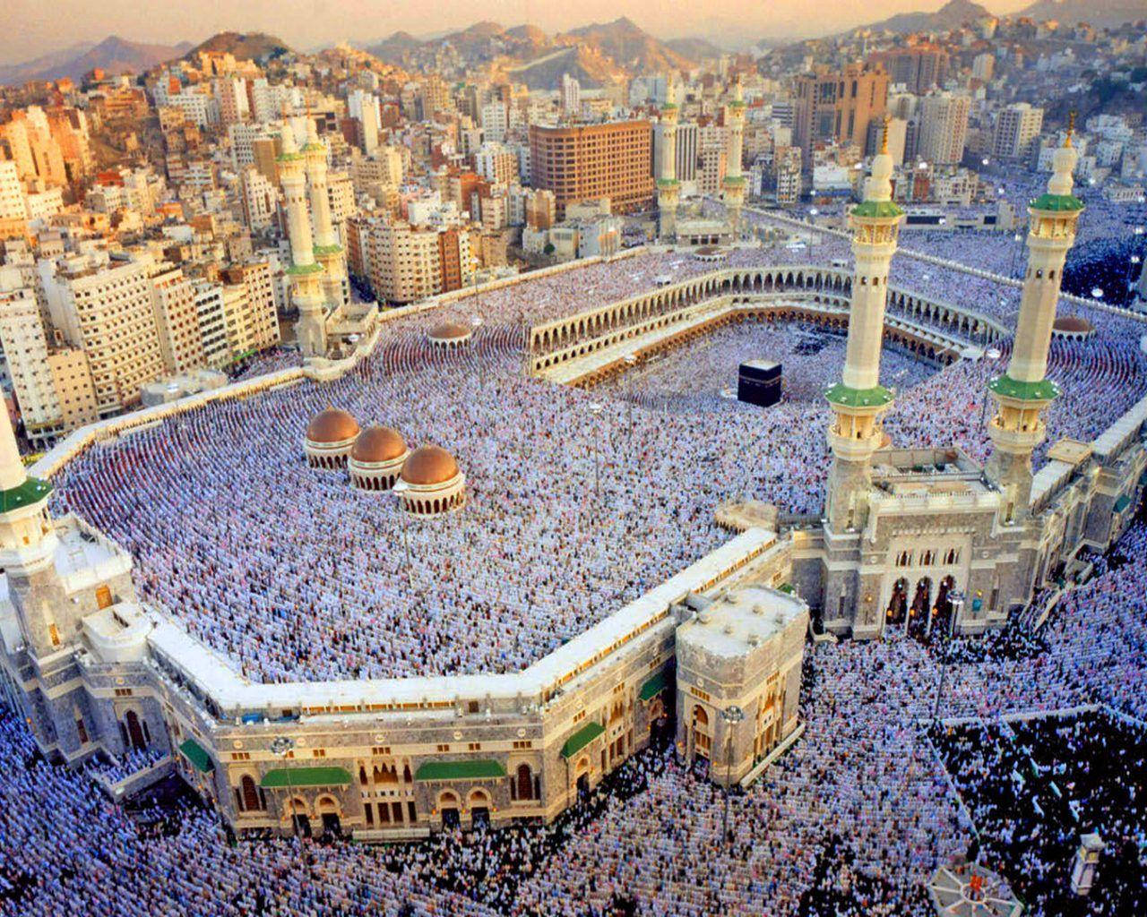 Makkah Hd Ramadan Worshipers Temple Background