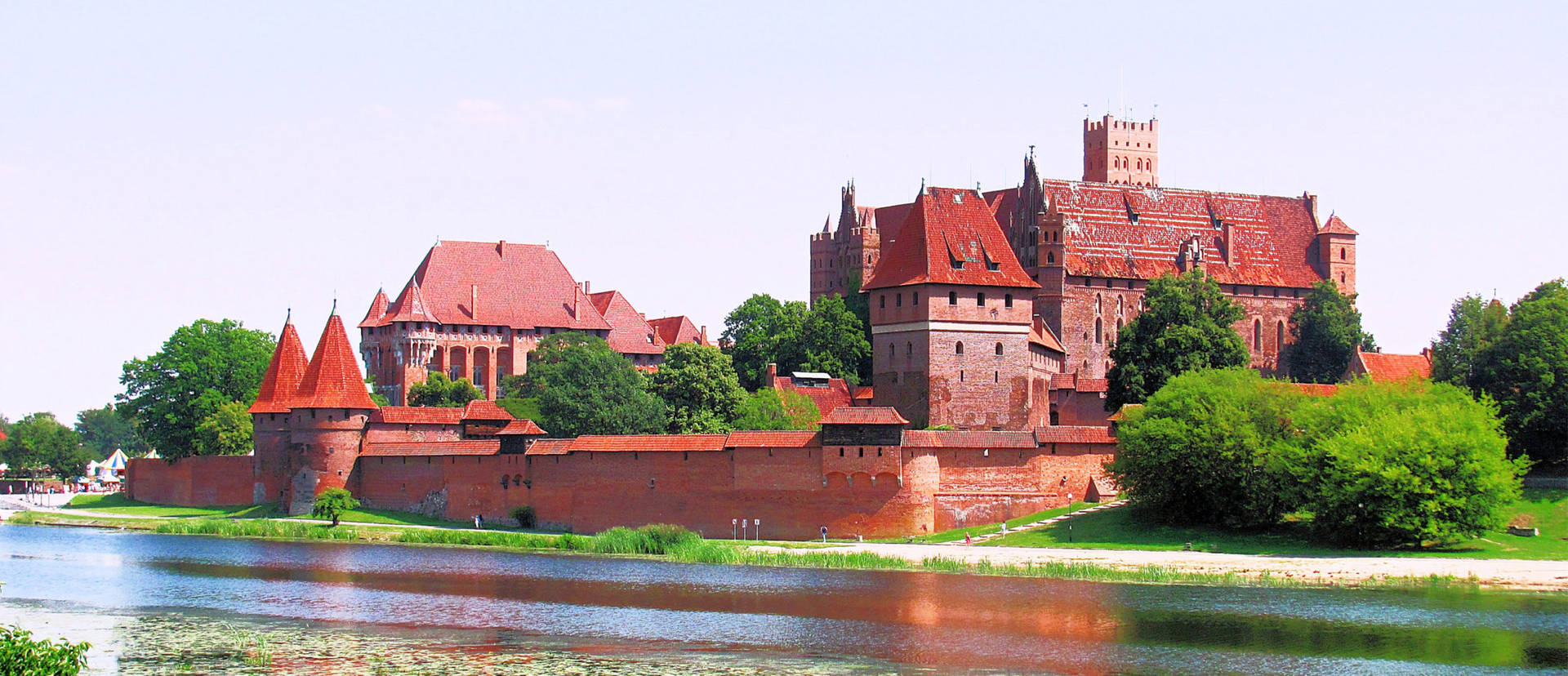 Castello Di Malbork Polonia Paesaggio Panoramico Sfondo