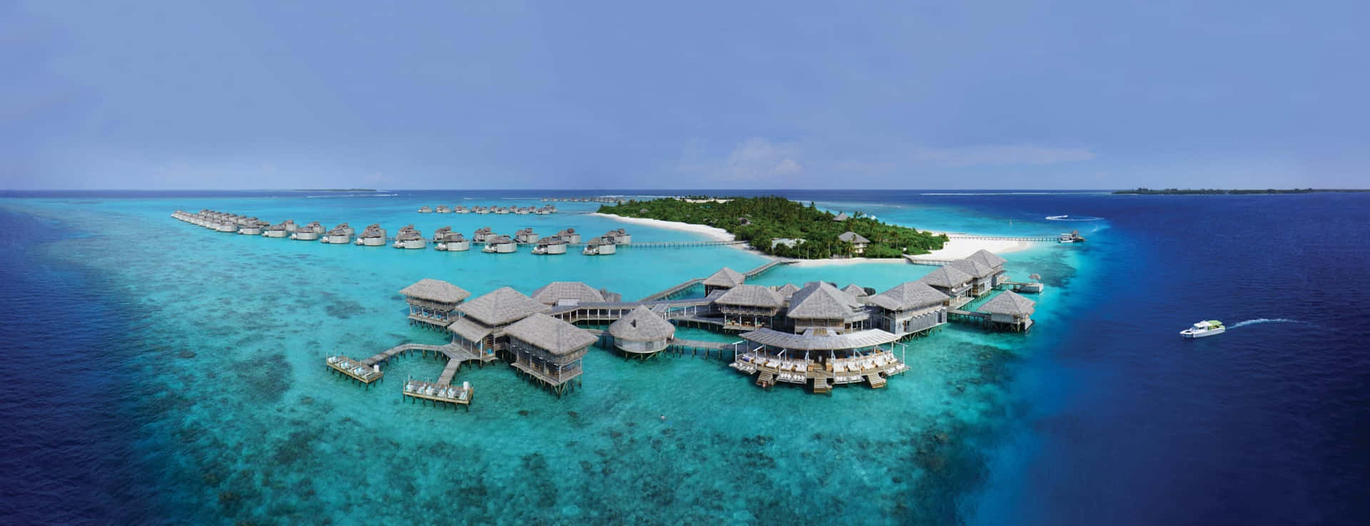 Enjoy the beautiful view of Maldives