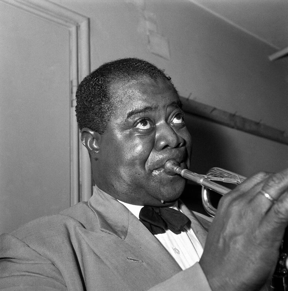 Male Musician Louis Armstrong Wallpaper